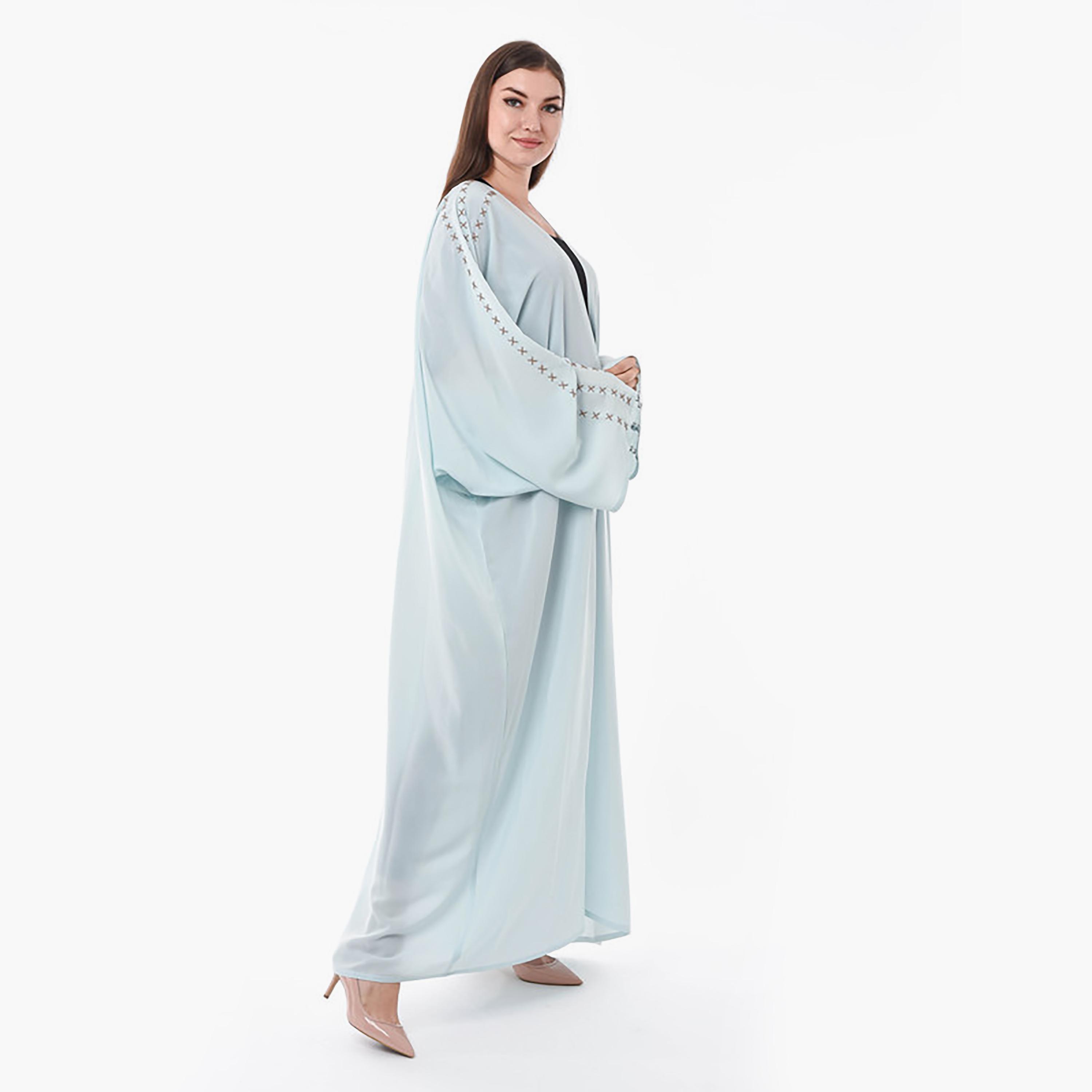 عباية مطرزة باللون الأزرق بأكمام واسعة مع شيلة من مويستريت-women-arabicclothing-abayas-image-3