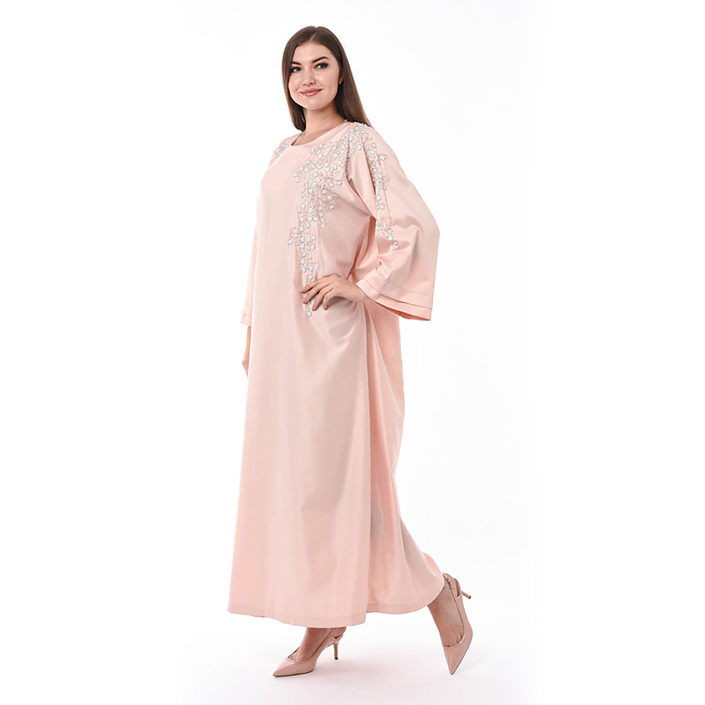 جلابية باللون الوردي مطرزة بالترتر وأكمام واسعة من مويستريت-women-arabicclothing-jalabiyas-image-3