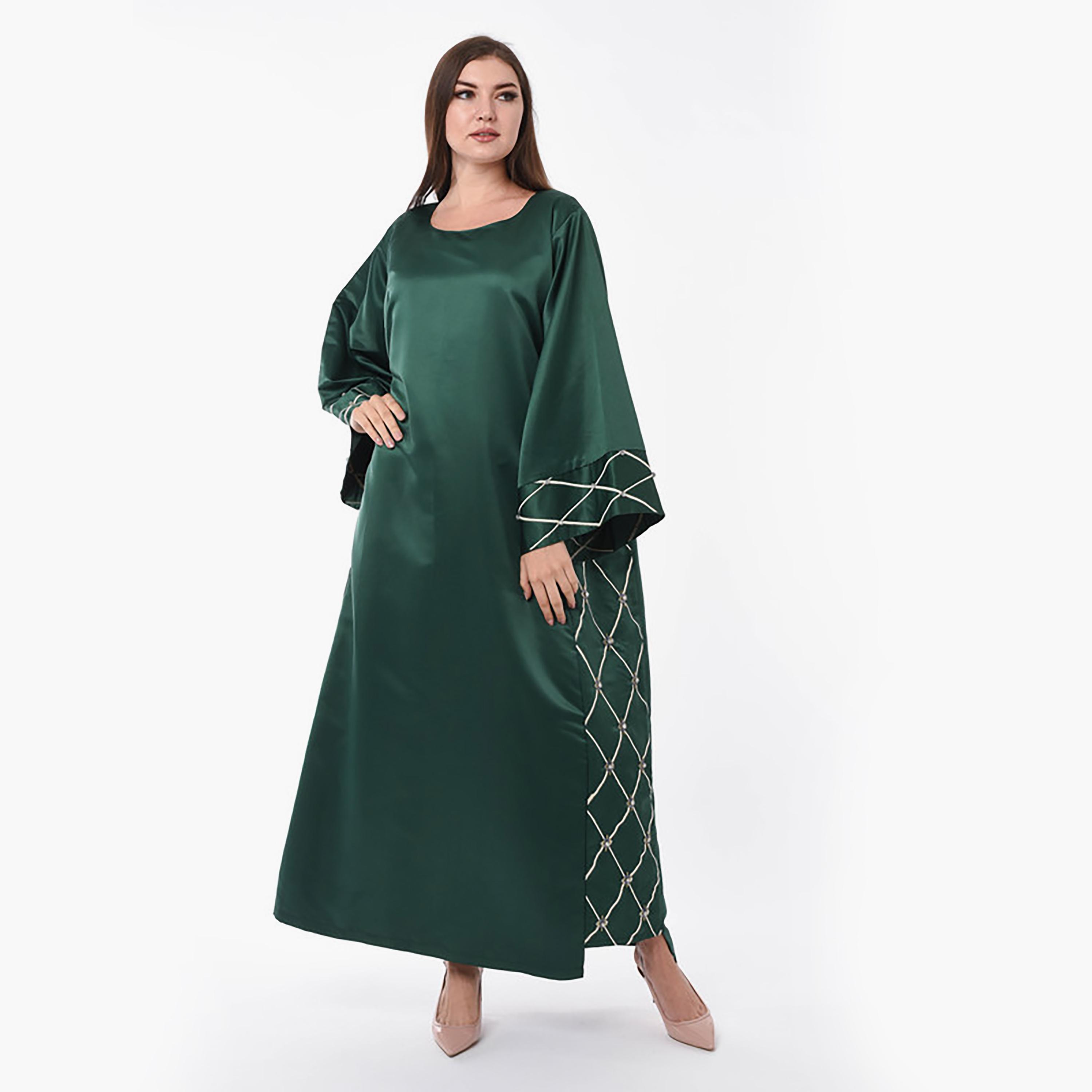 جلابية ذات أكمام واسعة ومزينة بالكريستال باللون الأخضر من مويستريت-women-arabicclothing-jalabiyas-image-1