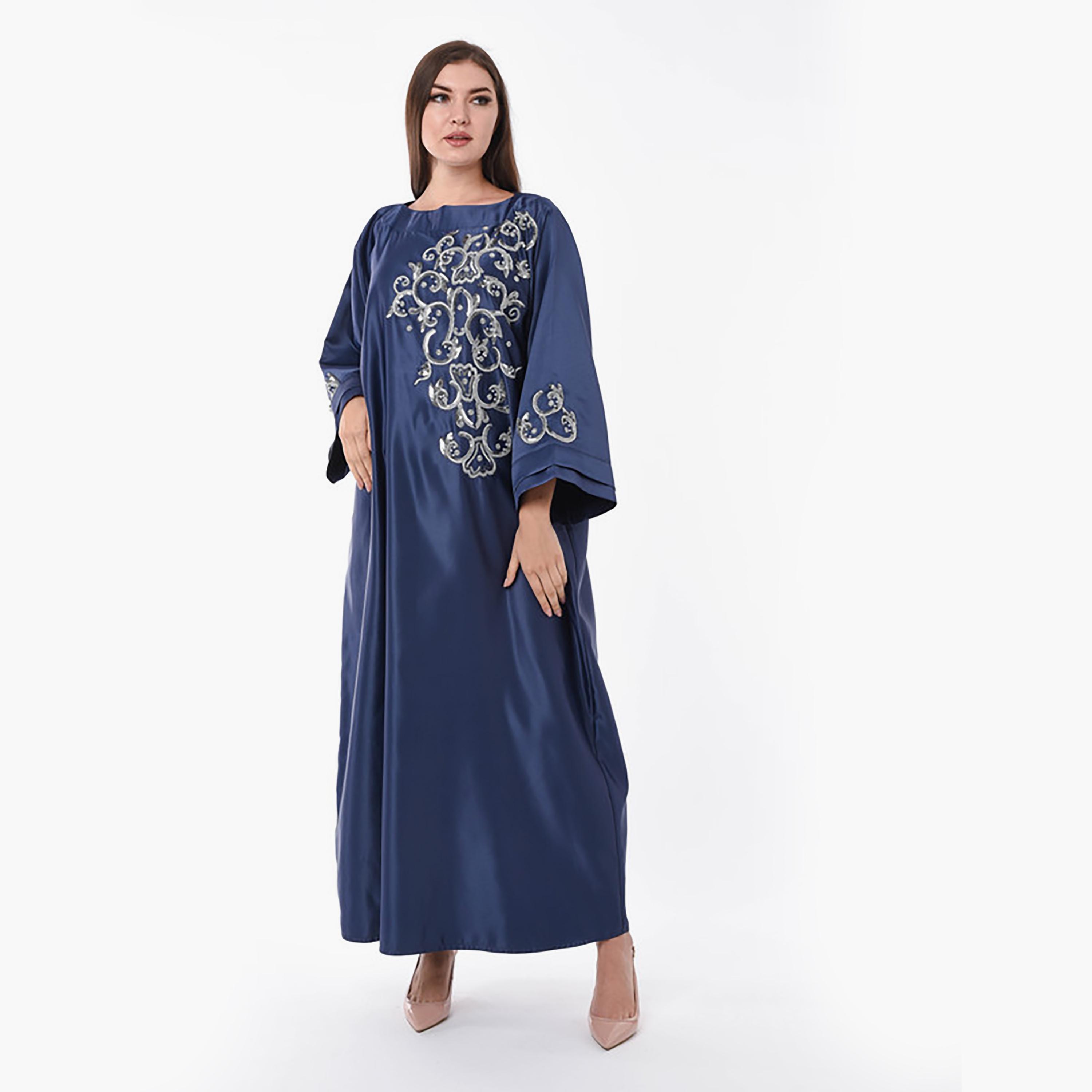 جلابية باللون الكحلي مطرزة بالترتر وأكمام واسعة من مويستريت-women-arabicclothing-jalabiyas-image-1