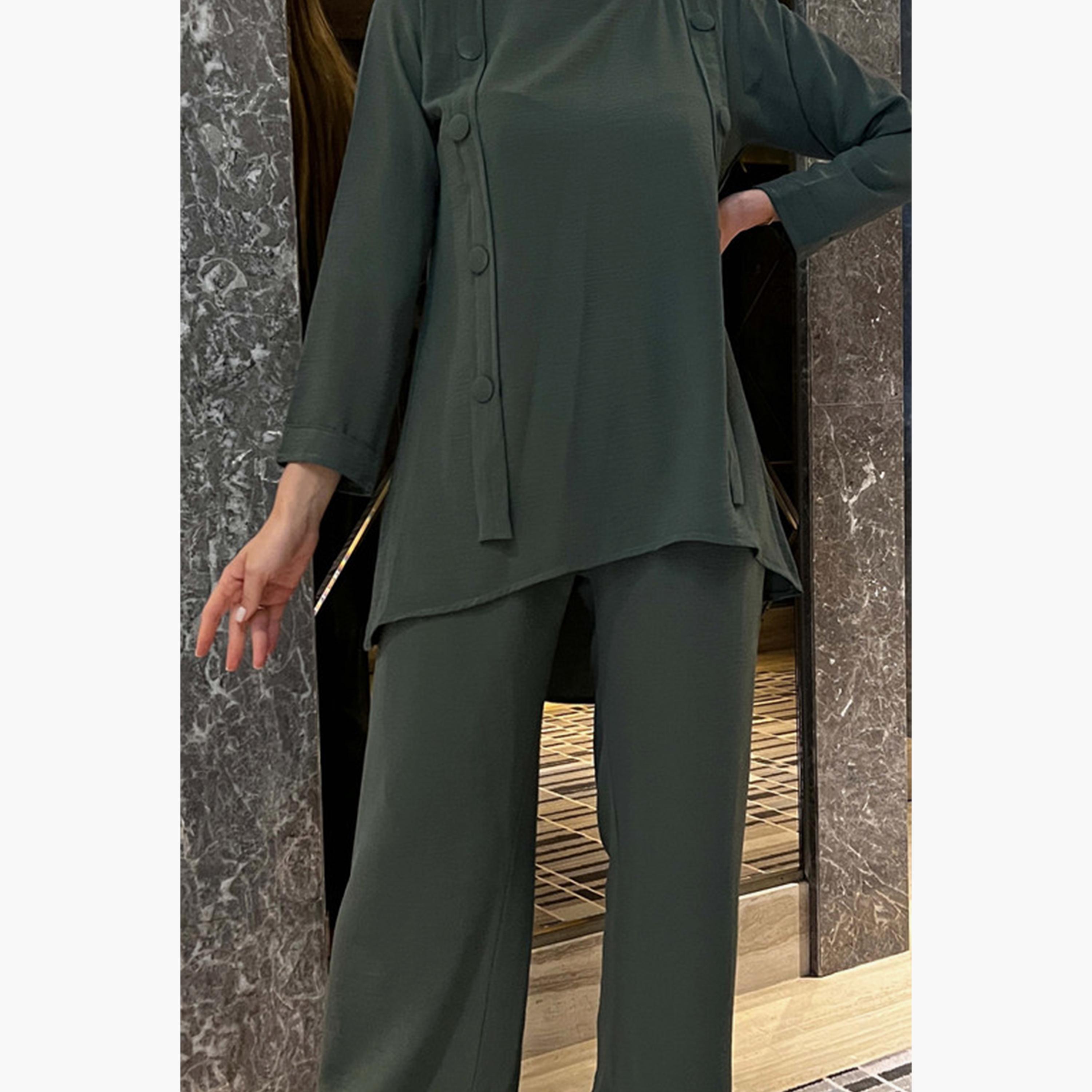 MOiSTREET 2-Piece Set Green Button Detailed Cey Fabric Top and Pants-women-arabicclothing-abayainner-image-2