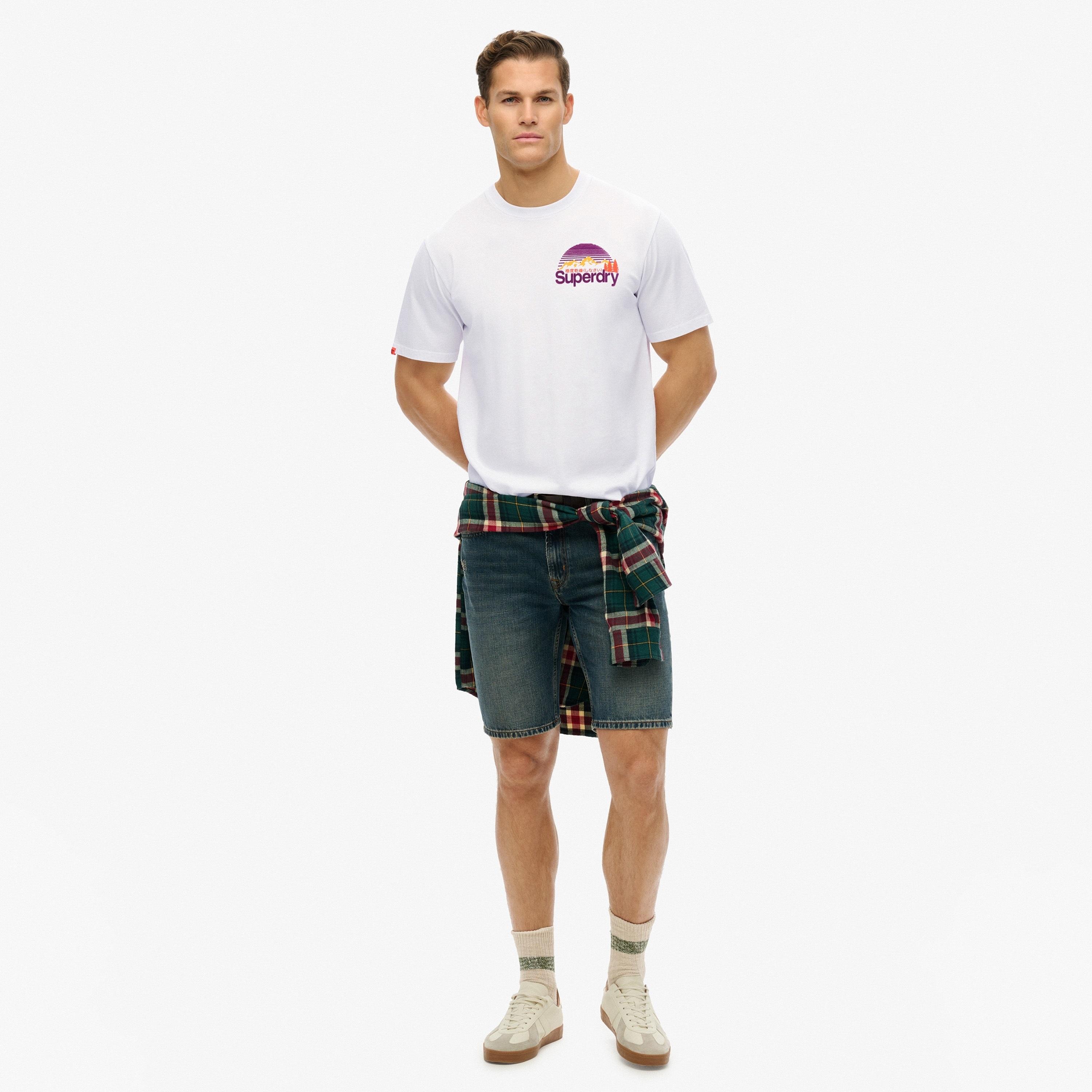 تي شيرت رجالي بأكمام قصيرة ورقبة دائرية وشعار من سوبردراي-men-clothing-tshirtsandpolos-tshirts-image-2