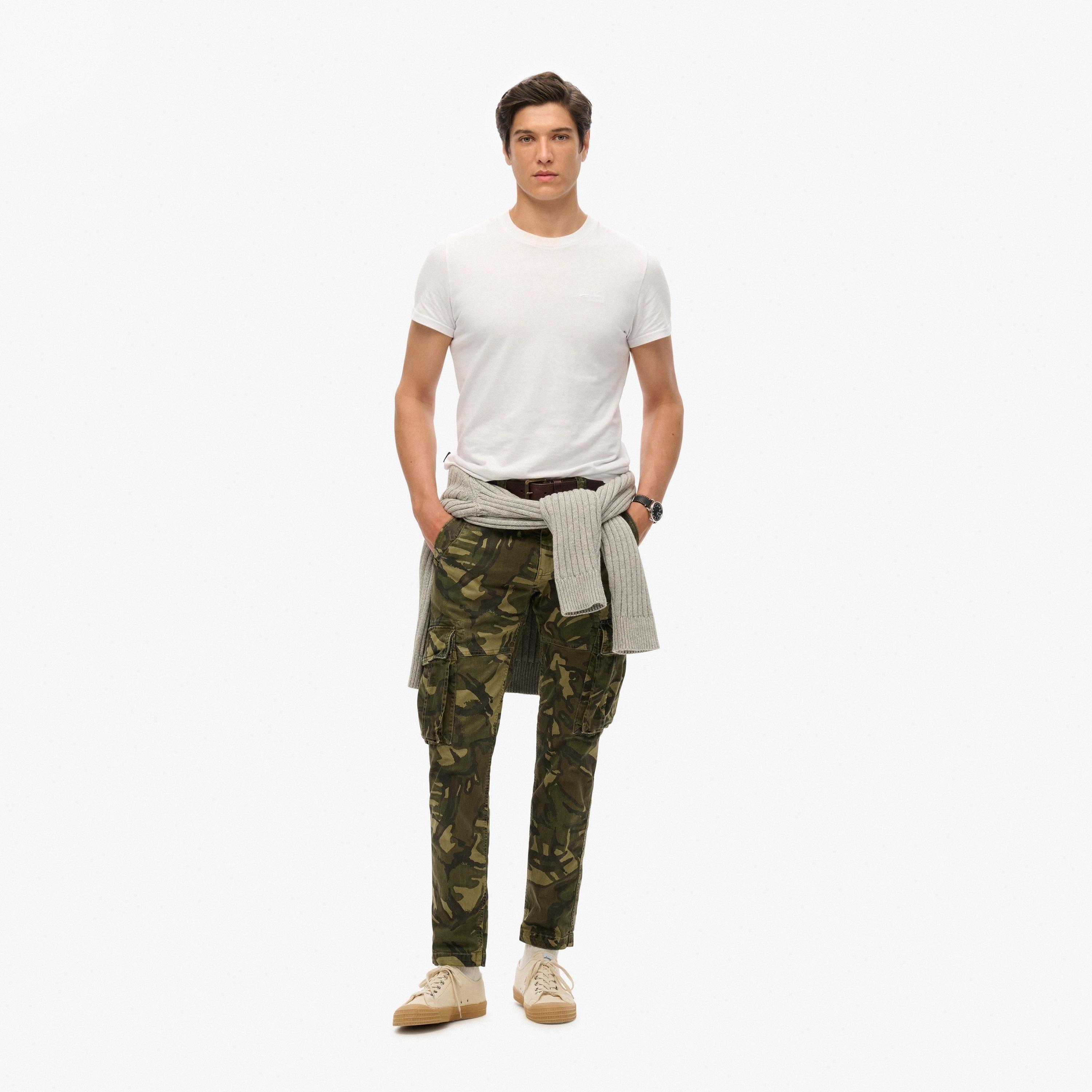 بنطال كارجو رجالي كاموفلاج متوسط الارتفاع بأزرار من سوبردراي-men-clothing-bottoms-joggers-image-2