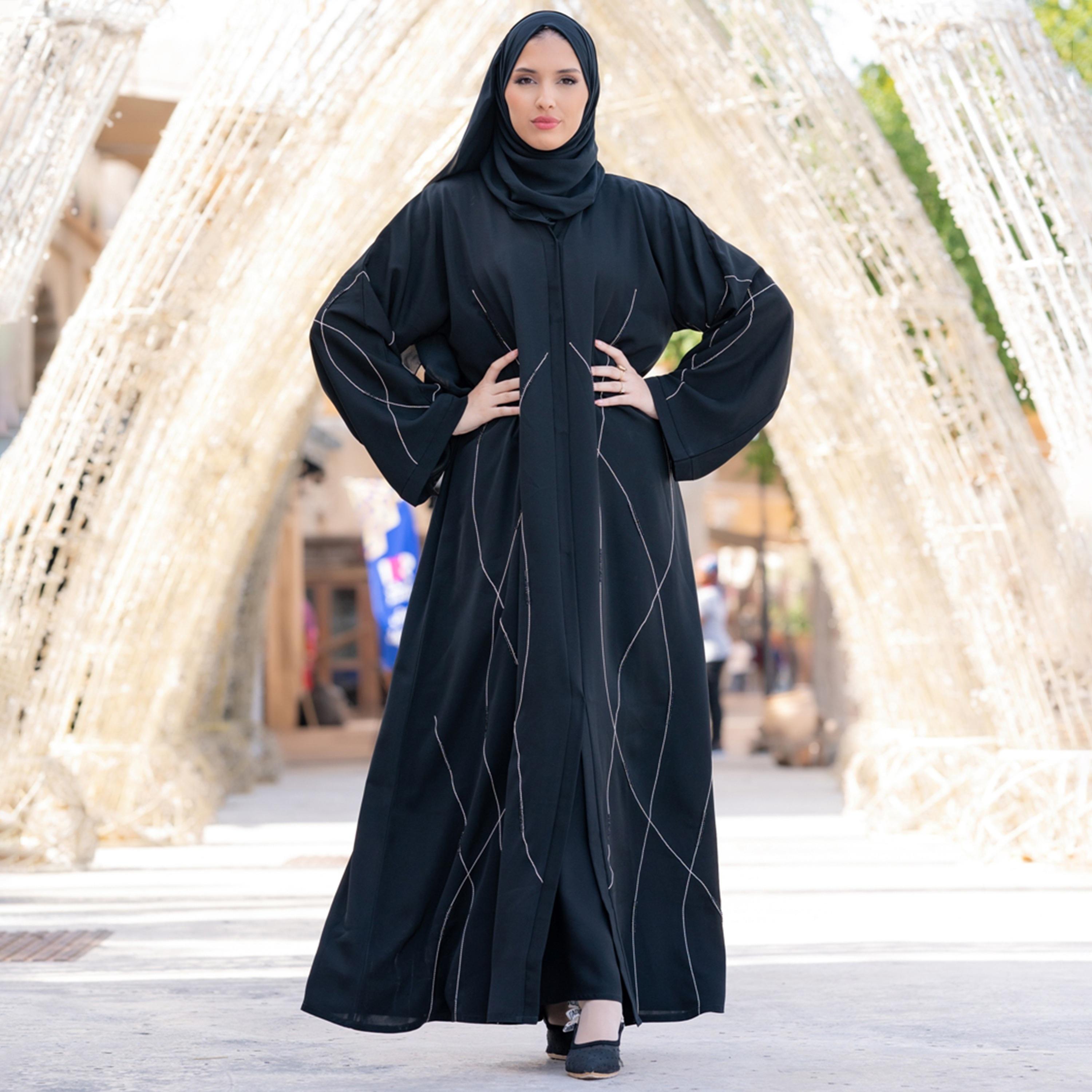 عباية نسائية مع حجاب بأكمام واسعة ومطرزة بالخرز الأسود من نخبه-women-arabicclothing-abayas-image-1