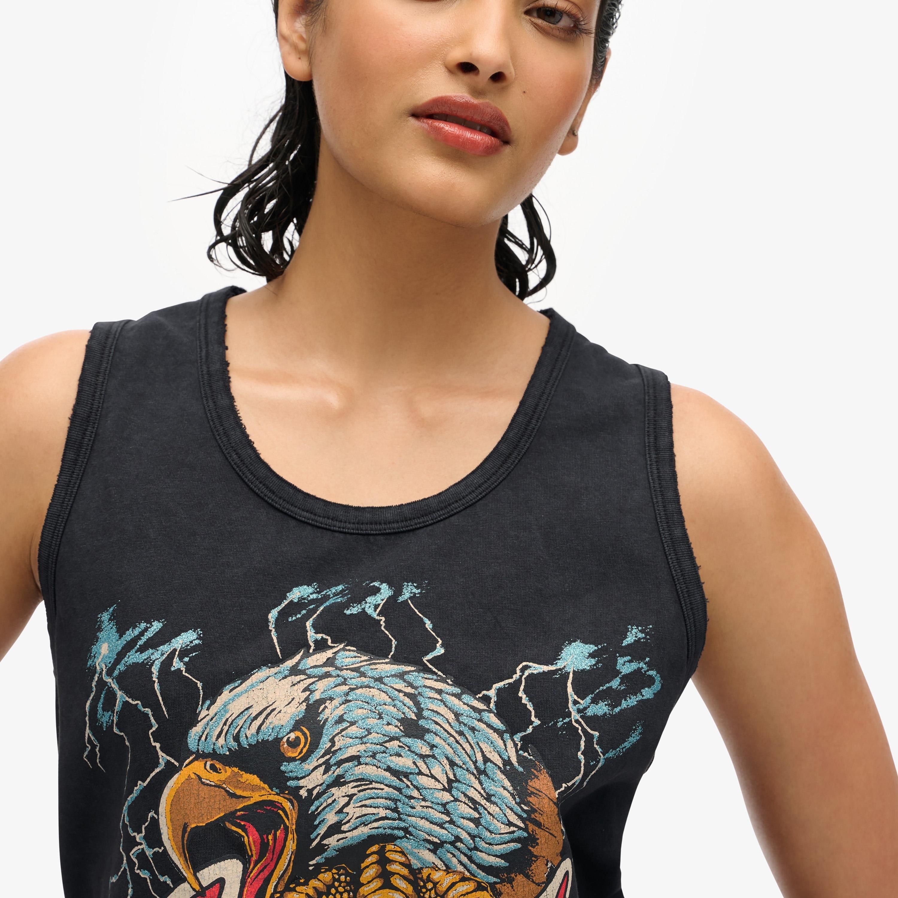 بلوزة نسائية بدون أكمام بفتحة رقبة دائرية ورسومات من سوبردراي-women-clothing-shirtsandblouses-blouses-image-3