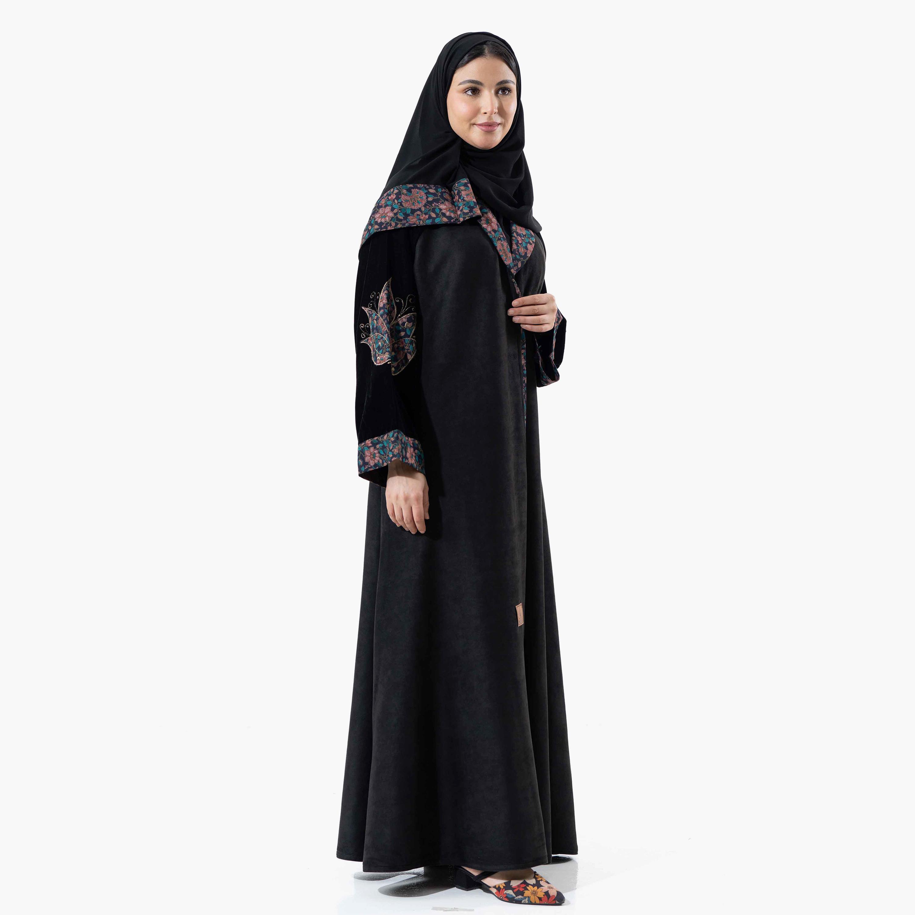 Zahiyh Black Embroidered Lapel Collared Cuff Sleeves Women's Winter Abaya with Tarha-women-arabicclothing-abayas-image-3