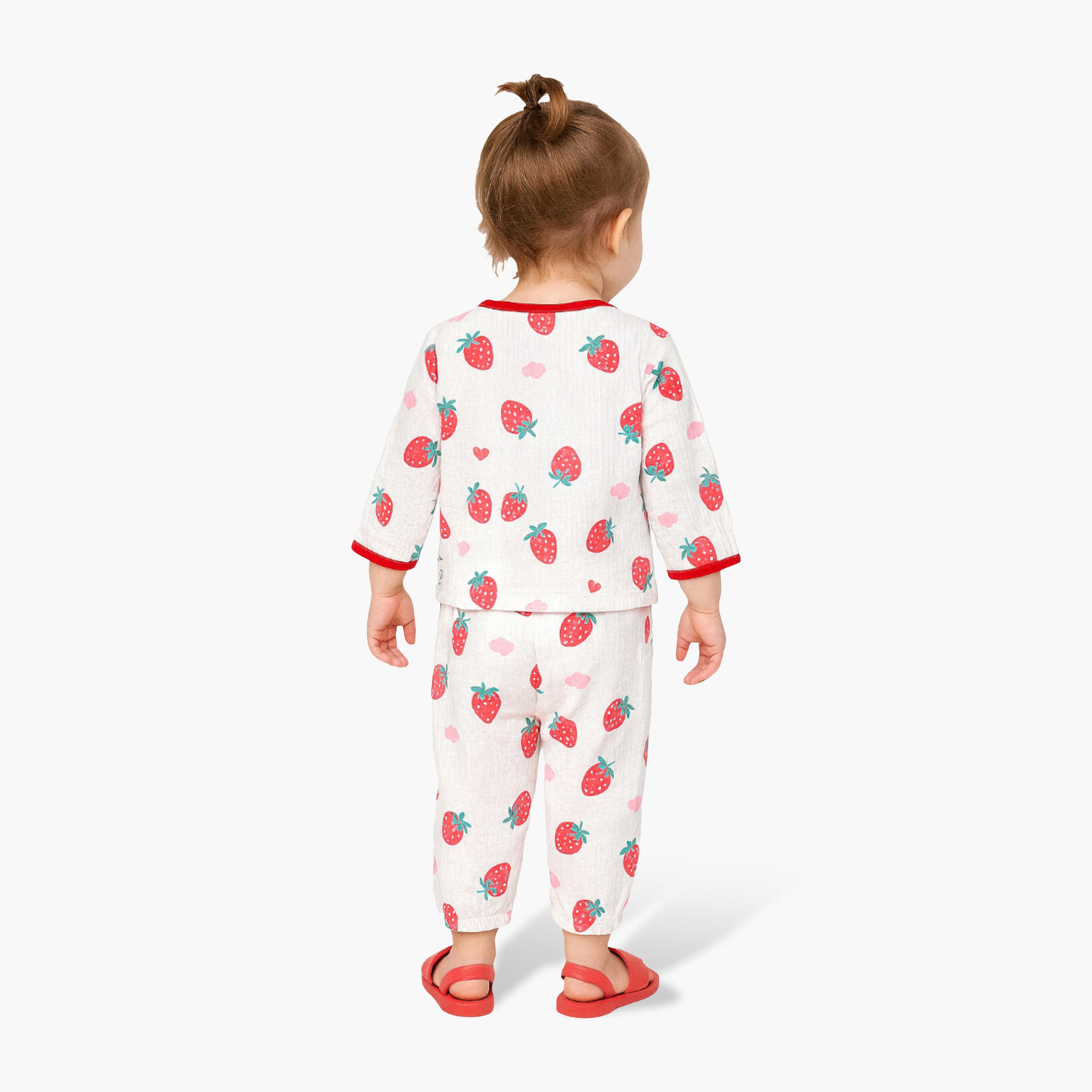 طقم بيجامة قطن موسلين بطبعة فراولة من فيكتور آند جين-girls-clothing-nightwear-image-2