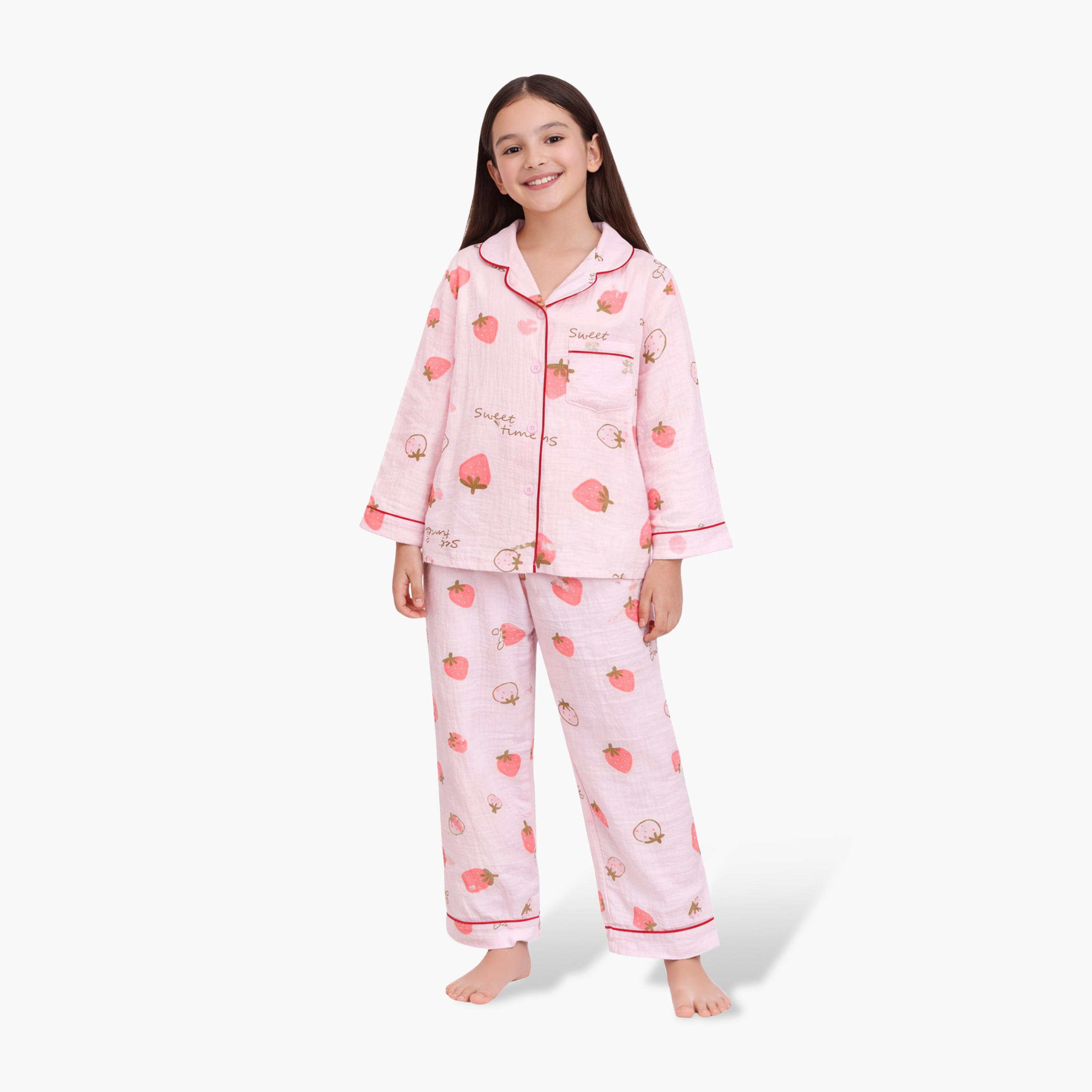 طقم بيجامة قطن موسلين بطبعة فراولة من فيكتور آند جين-girls-clothing-nightwear-image-1