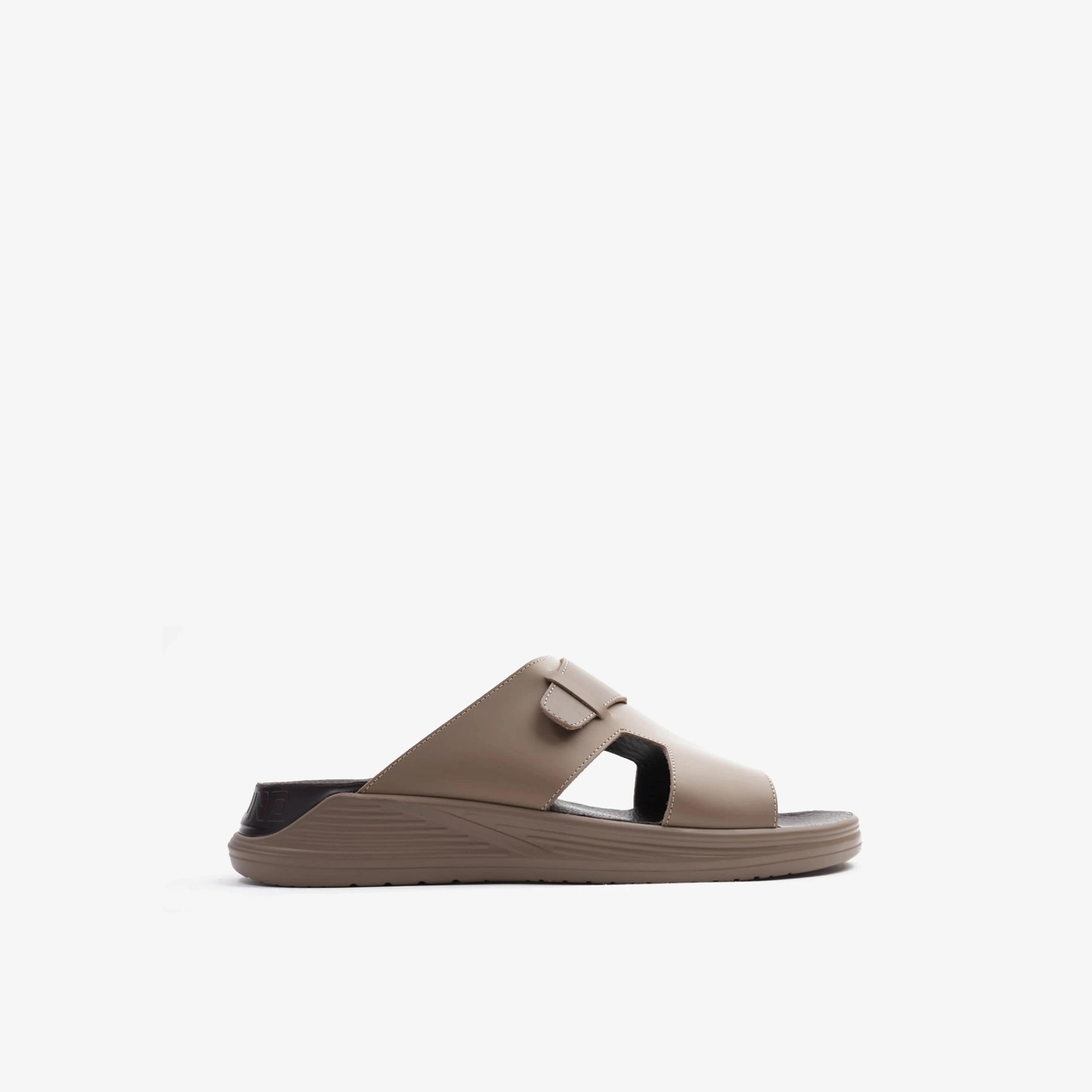UOMO Cavalier Men's Slip-On Arabic Sandals | MSDCVALP101-men-shoes-sandals-image-3