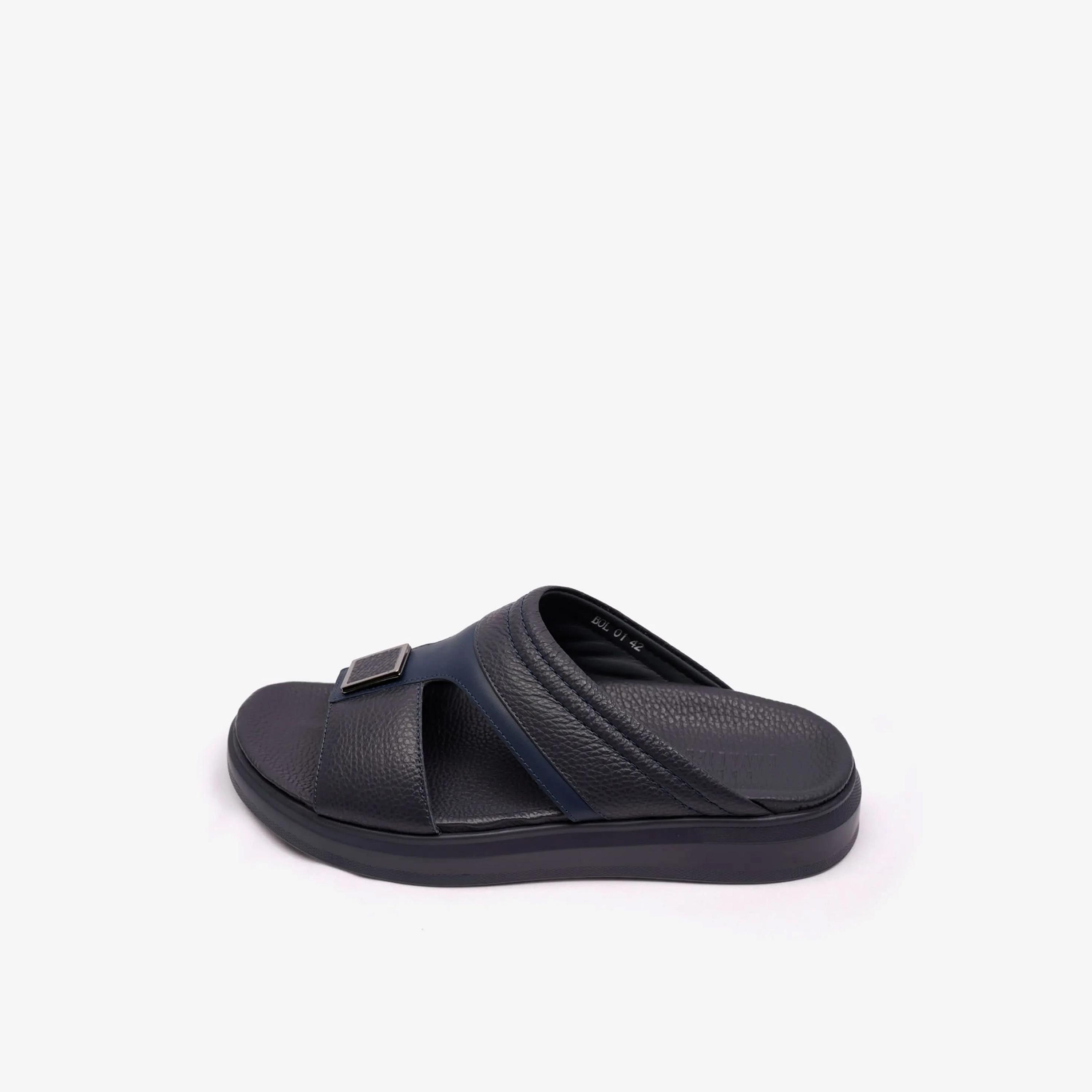 UOMO Cavalier Men's Slip-On Arabic Sandals | MSDCVBOL01-men-shoes-sandals-image-4