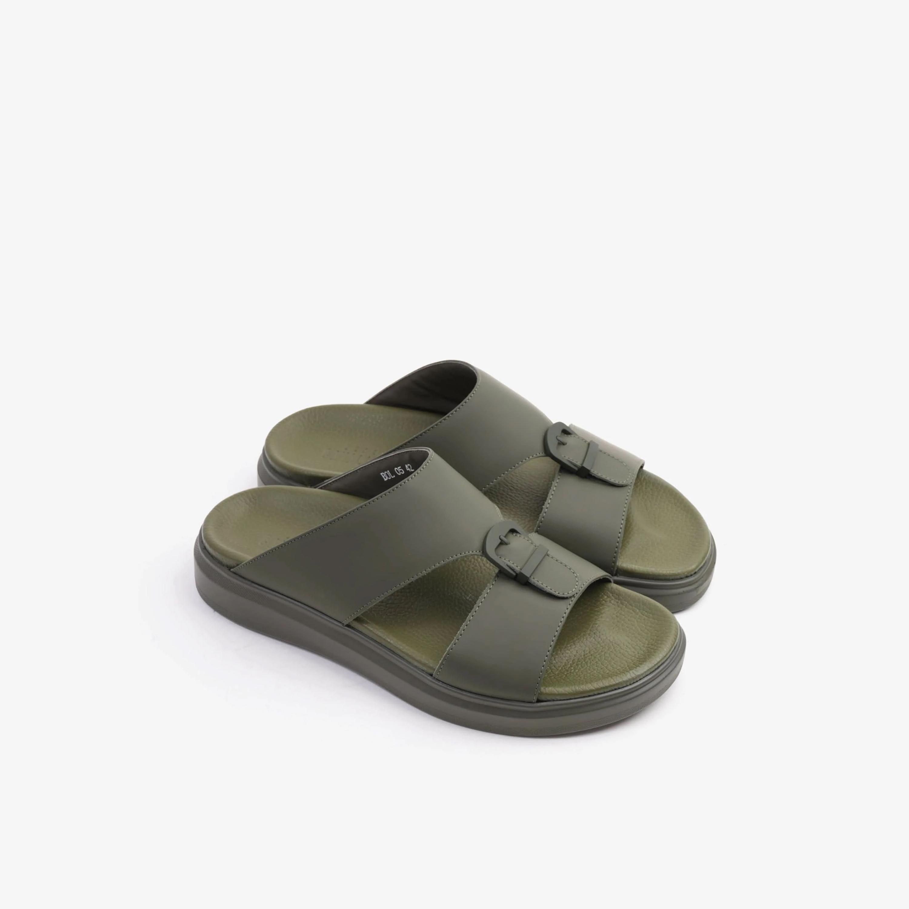 UOMO Cavalier Men's Slip-On Arabic Sandals | MSDCVBOL05-men-shoes-sandals-image-1