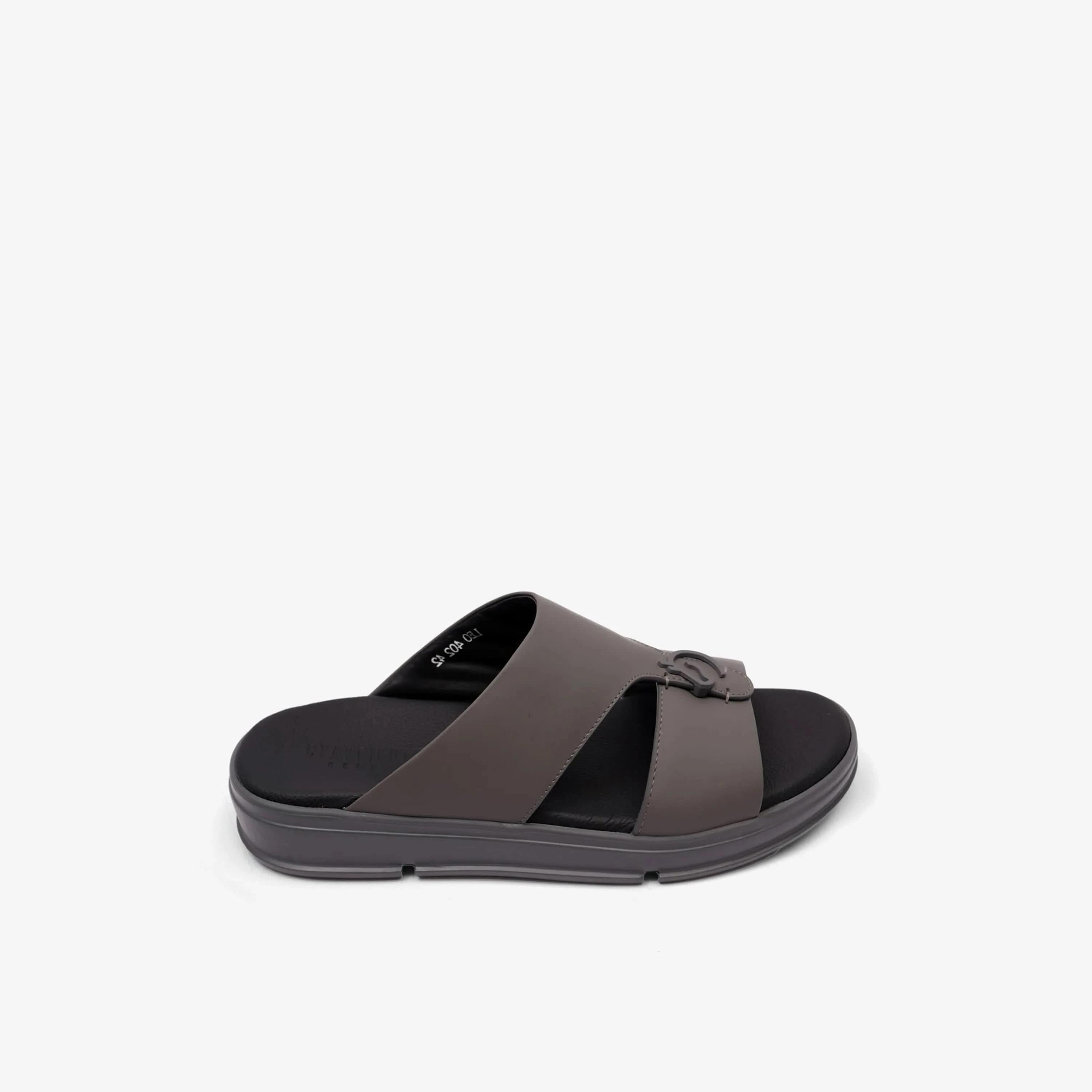 UOMO Cavalier Men's Slip-On Arabic Sandals | MSDCVLEO402-men-shoes-sandals-image-3