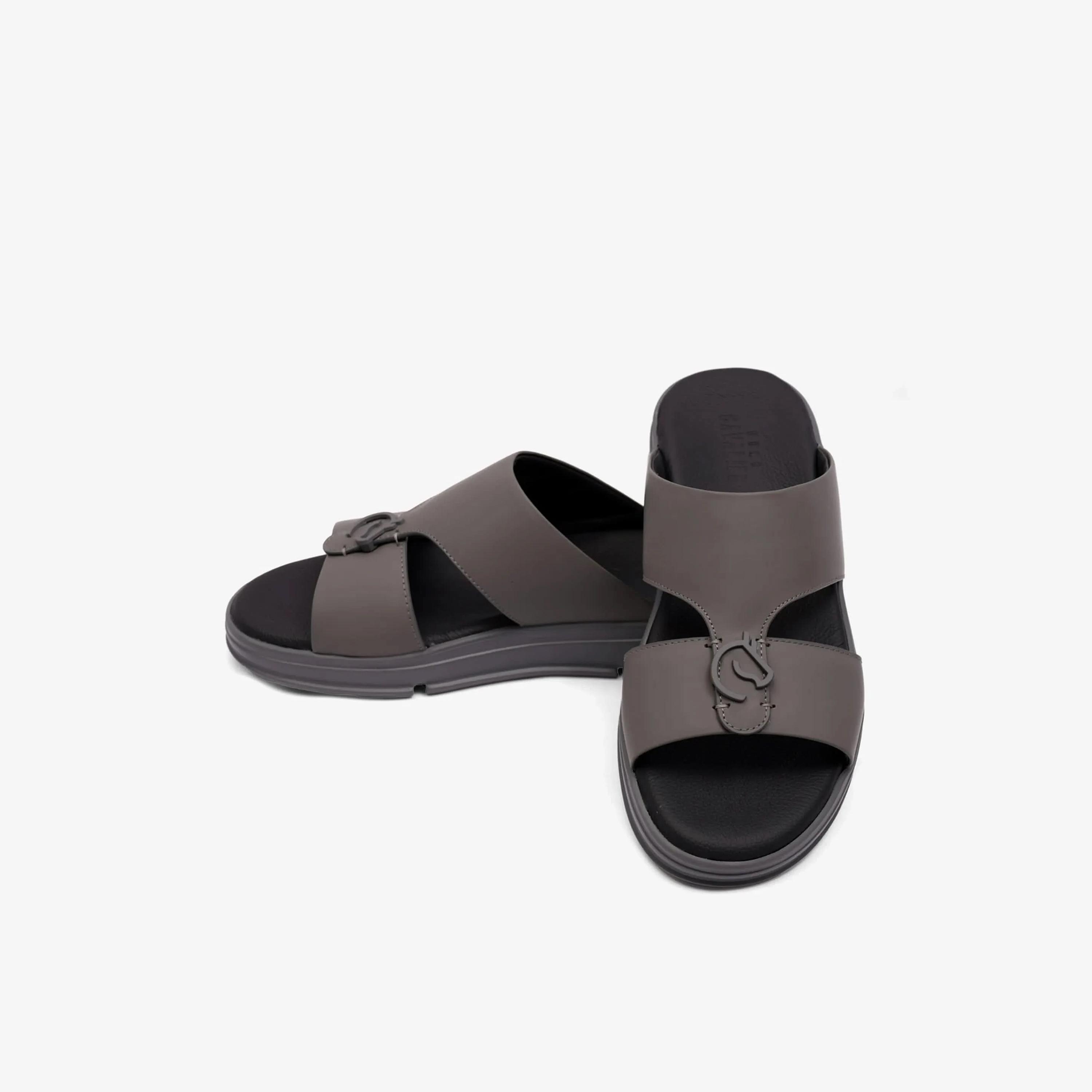UOMO Cavalier Men's Slip-On Arabic Sandals | MSDCVLEO402-men-shoes-sandals-image-5