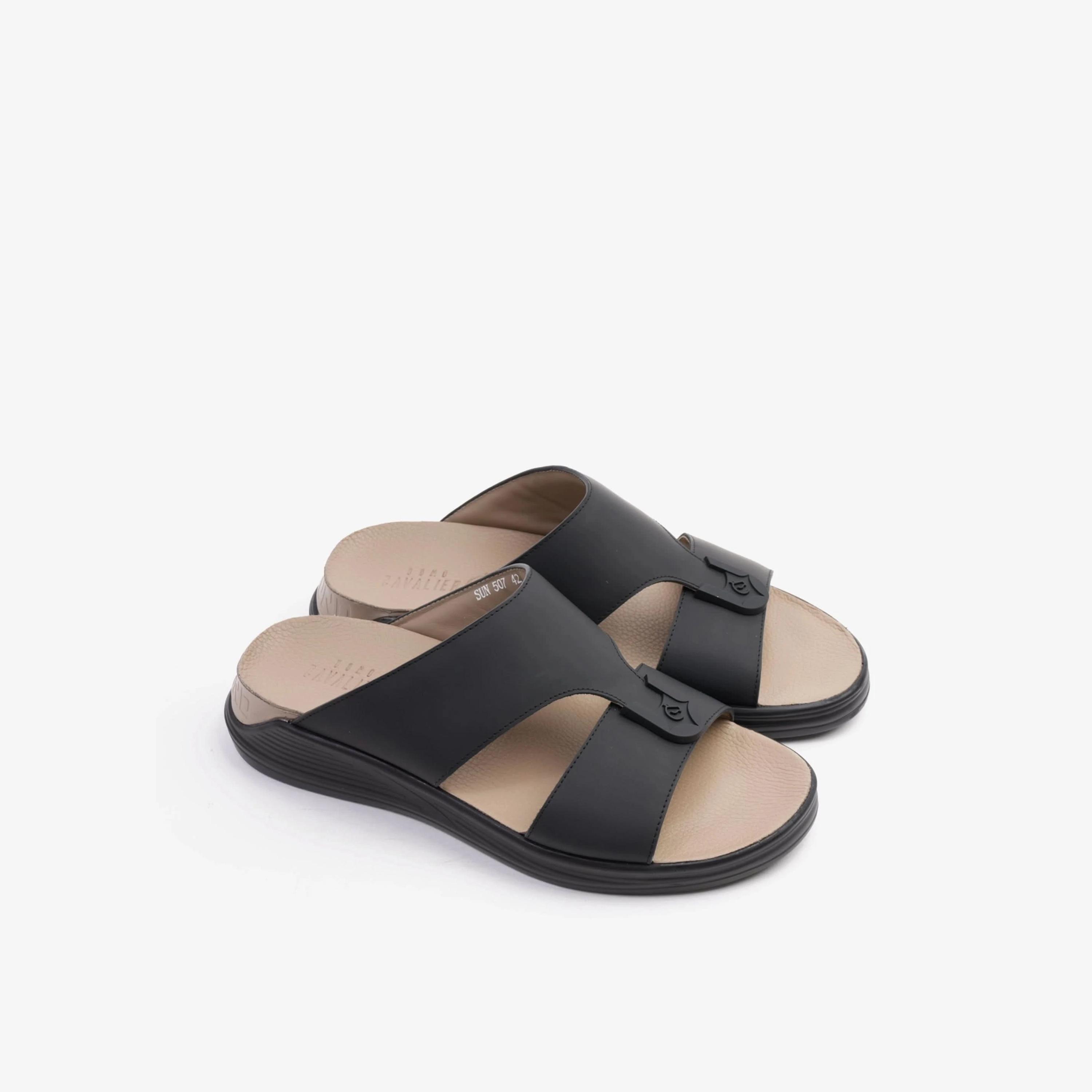 UOMO Cavalier Men's Slip-On Arabic Sandals | MSDCVSUN507-men-shoes-sandals-image-1