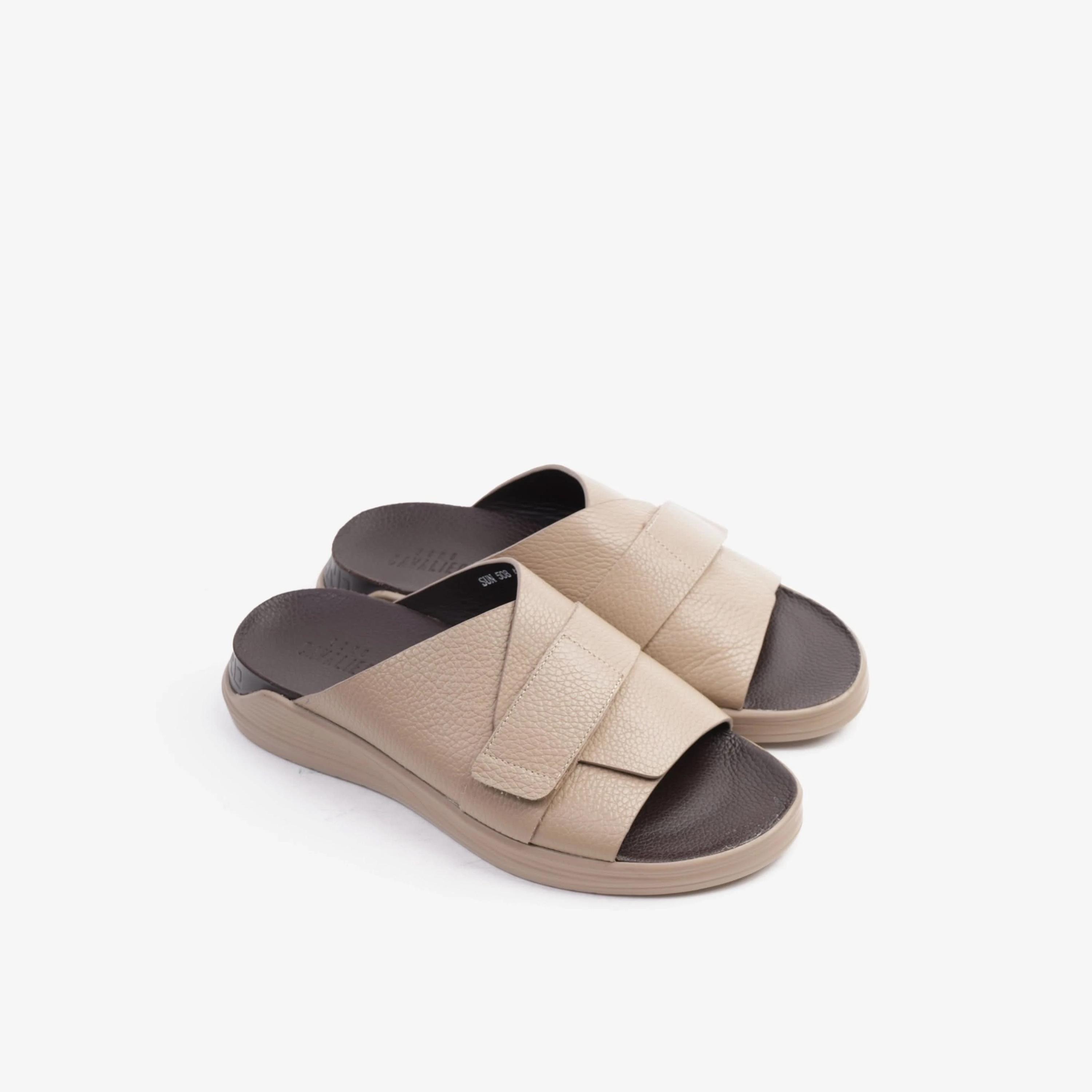 UOMO Cavalier Men's Slip-On Arabic Sandals | MSDCVSUN508-men-shoes-sandals-image-1
