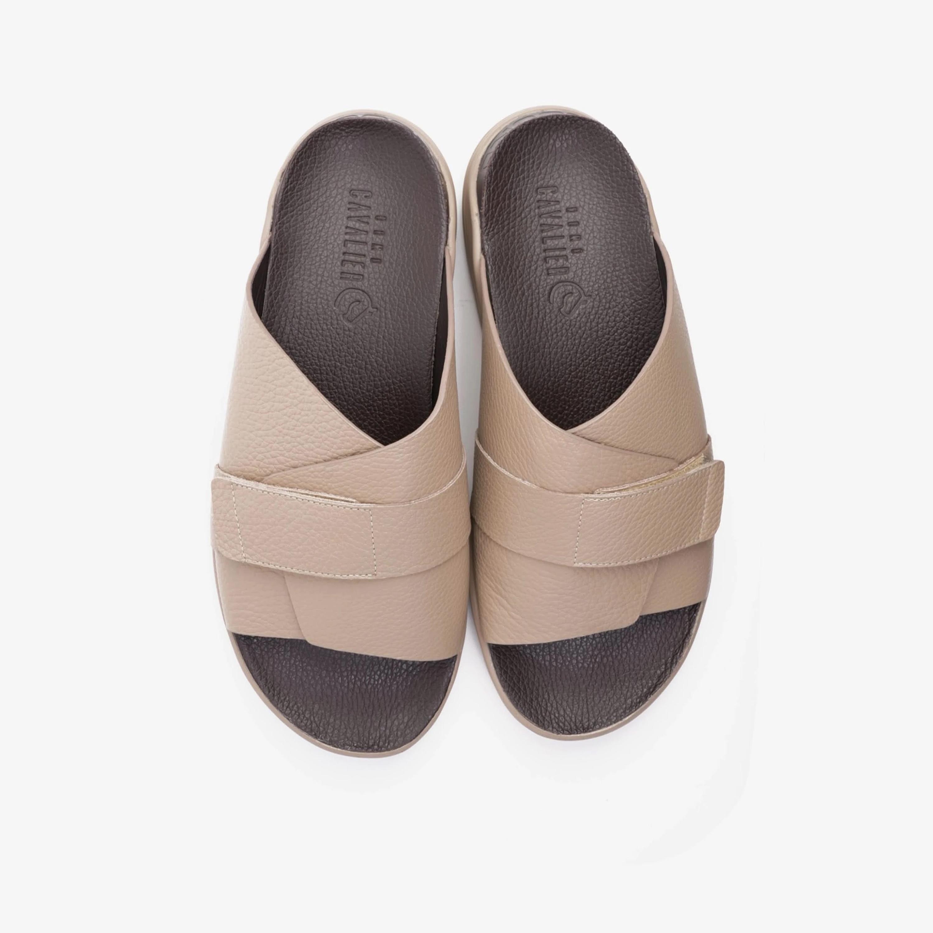 UOMO Cavalier Men's Slip-On Arabic Sandals | MSDCVSUN508-men-shoes-sandals-image-2