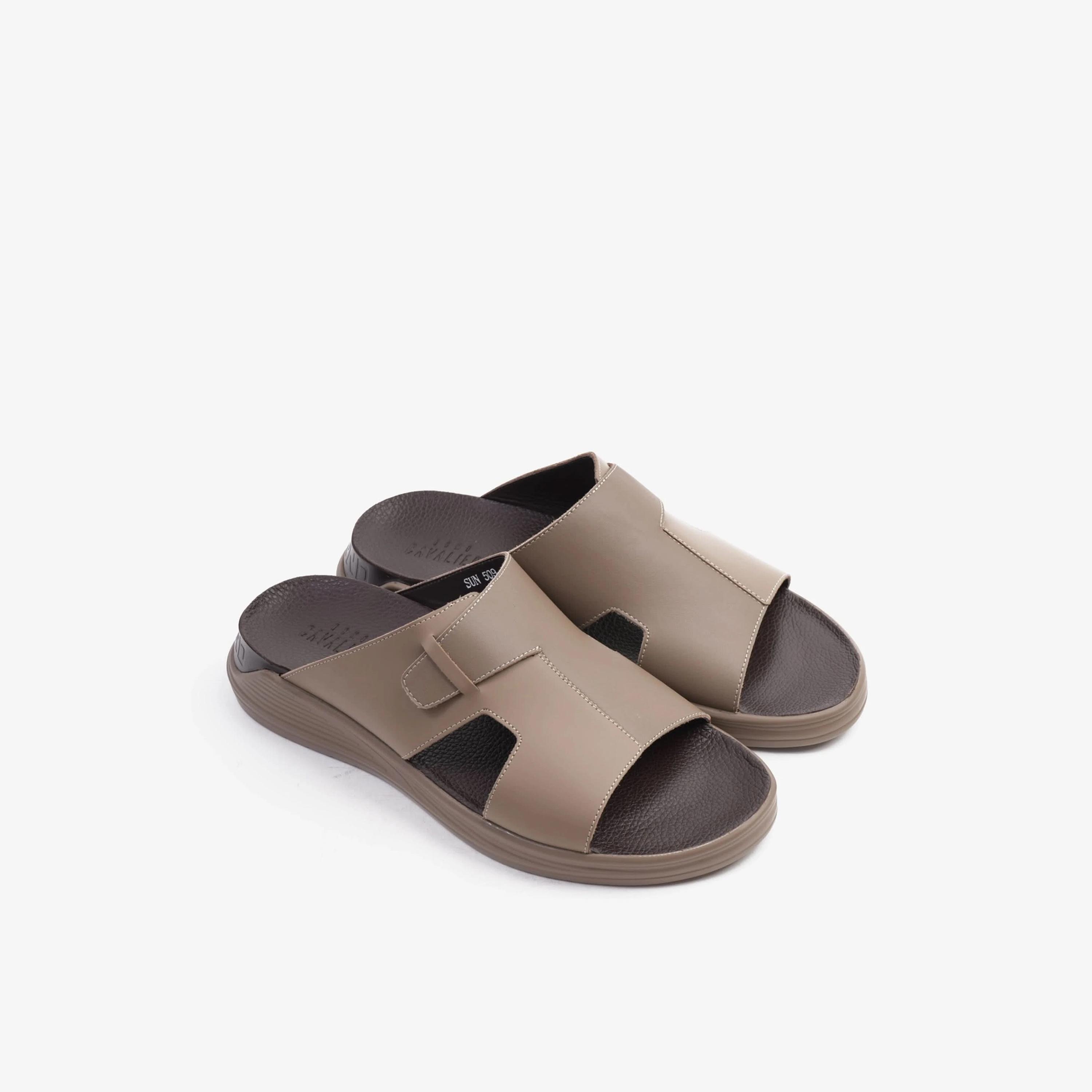 UOMO Cavalier Men's Slip-On Arabic Sandals | MSDCVSUN509-men-shoes-sandals-image-1