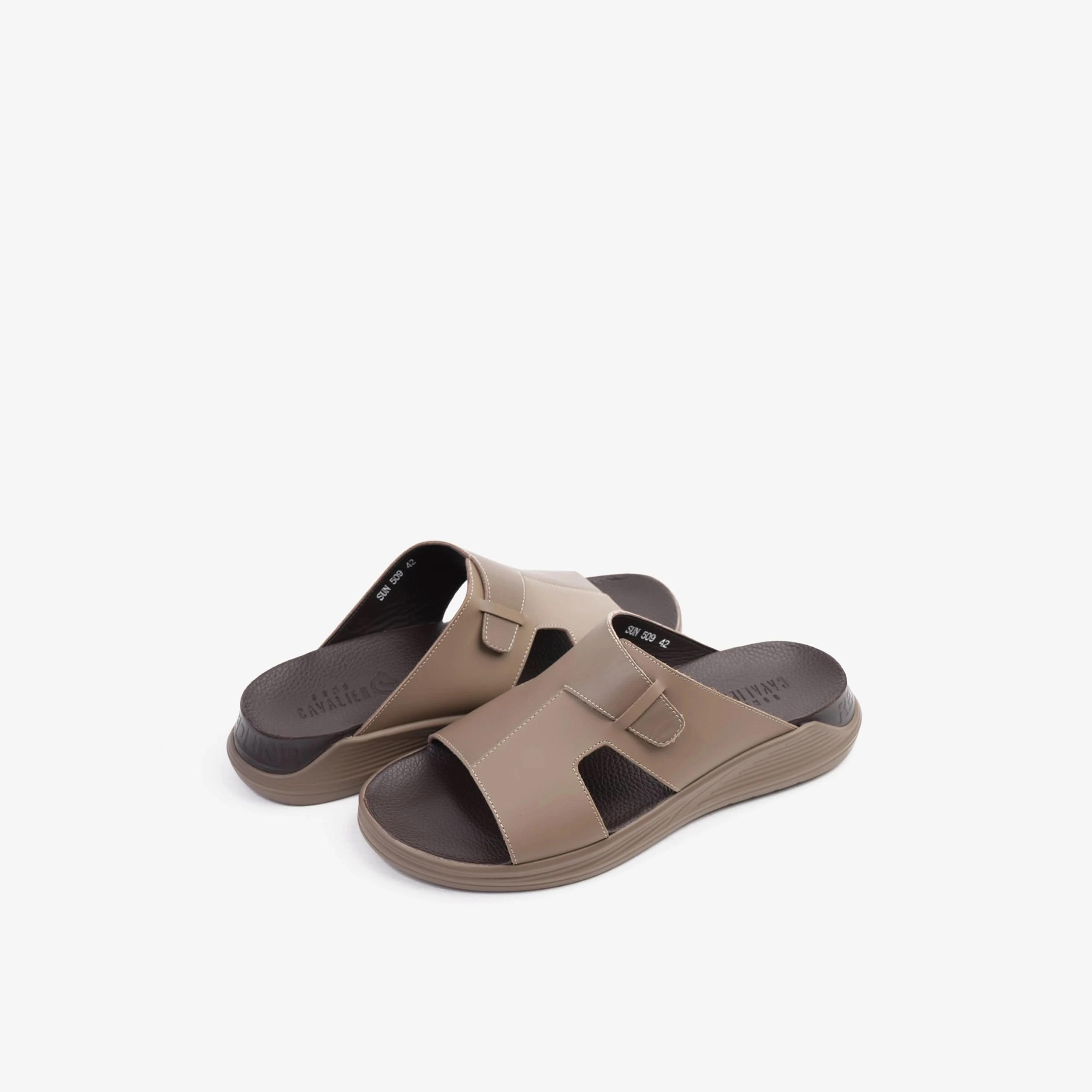 UOMO Cavalier Men's Slip-On Arabic Sandals | MSDCVSUN509-men-shoes-sandals-image-5