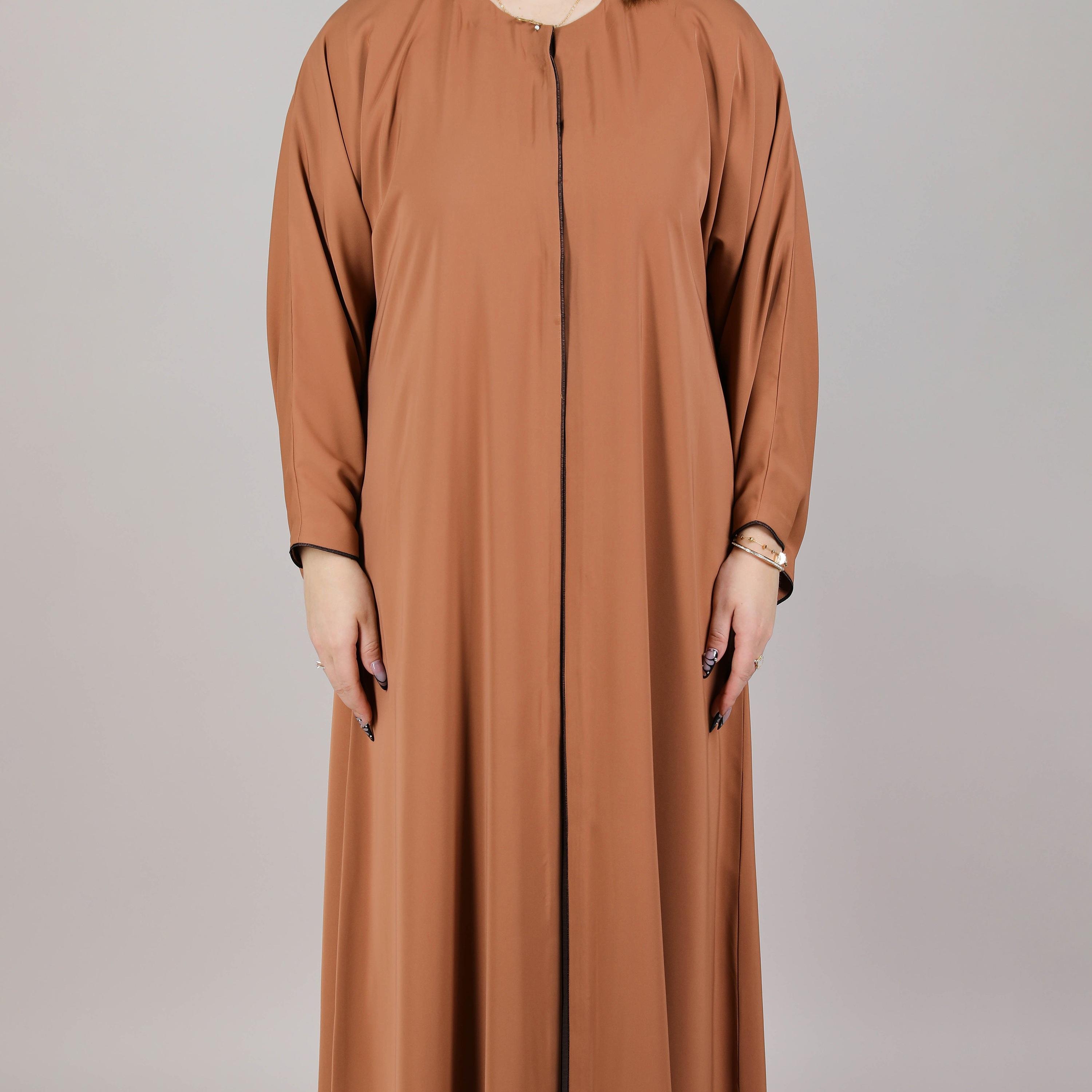 عباية نسائية نيدا بحدود دقيقة باللون البني من إم سكوير فاشون-women-arabicclothing-abayas-image-2