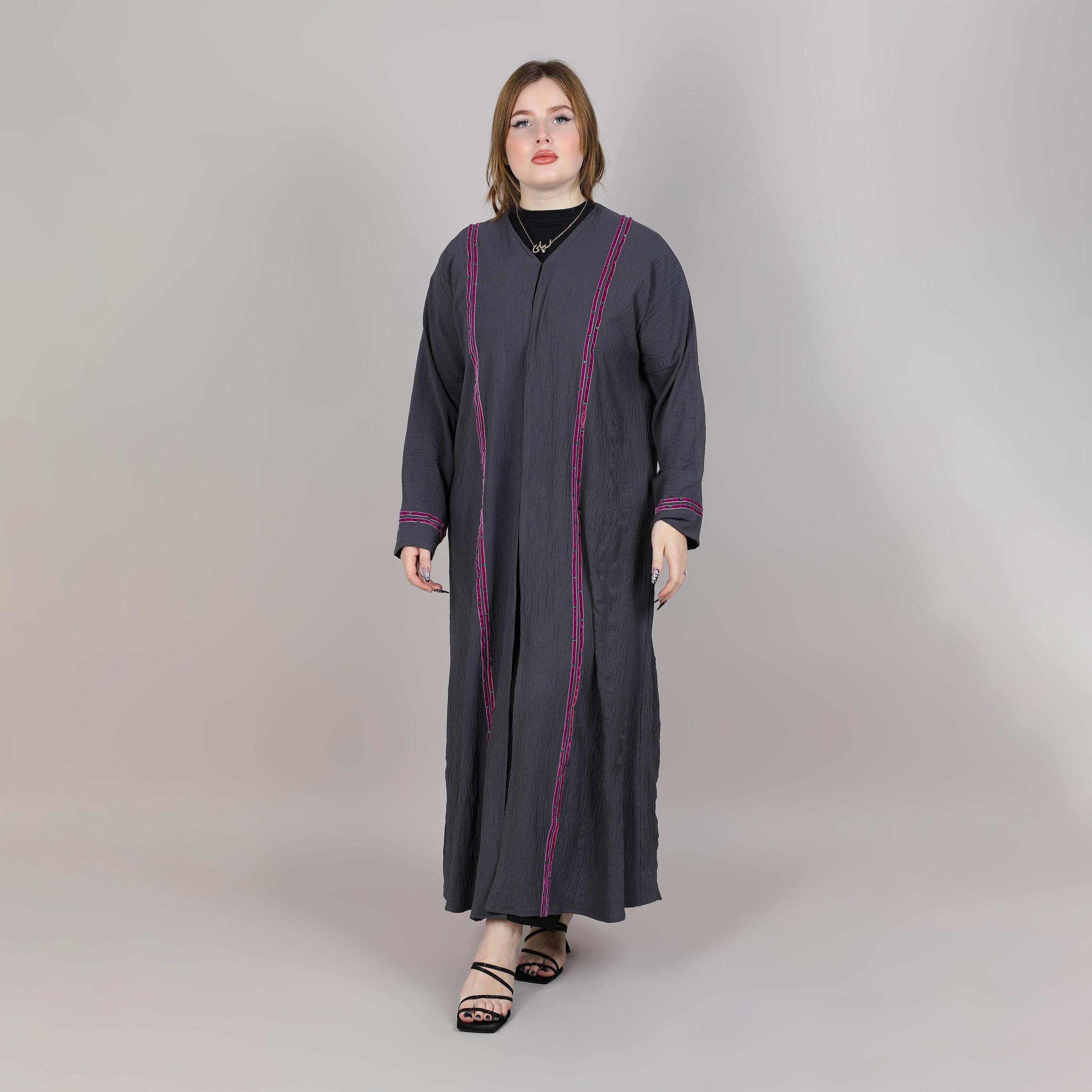 عباية نسائية مخططة بنفسجية متباينة باللون الرمادي من إم سكوير فاشون-women-arabicclothing-abayas-image-1