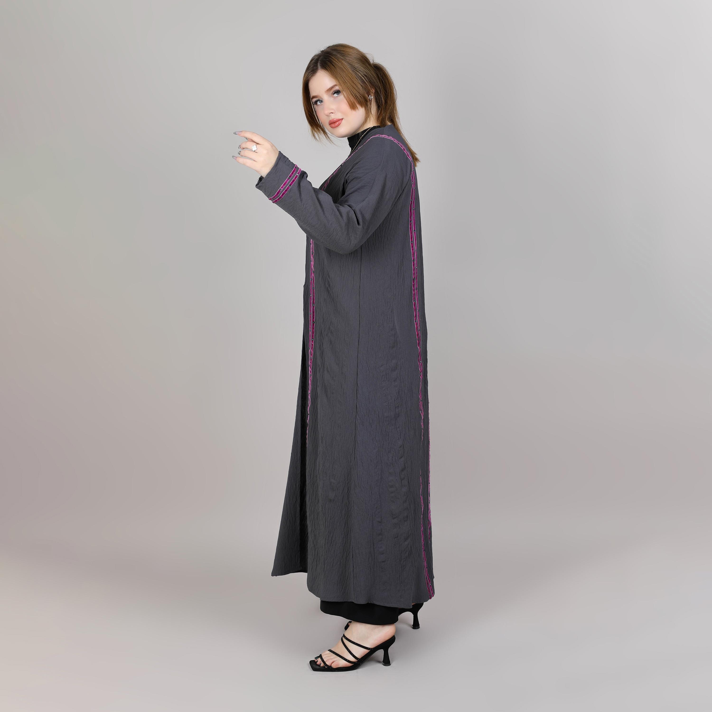عباية نسائية مخططة بنفسجية متباينة باللون الرمادي من إم سكوير فاشون-women-arabicclothing-abayas-image-3