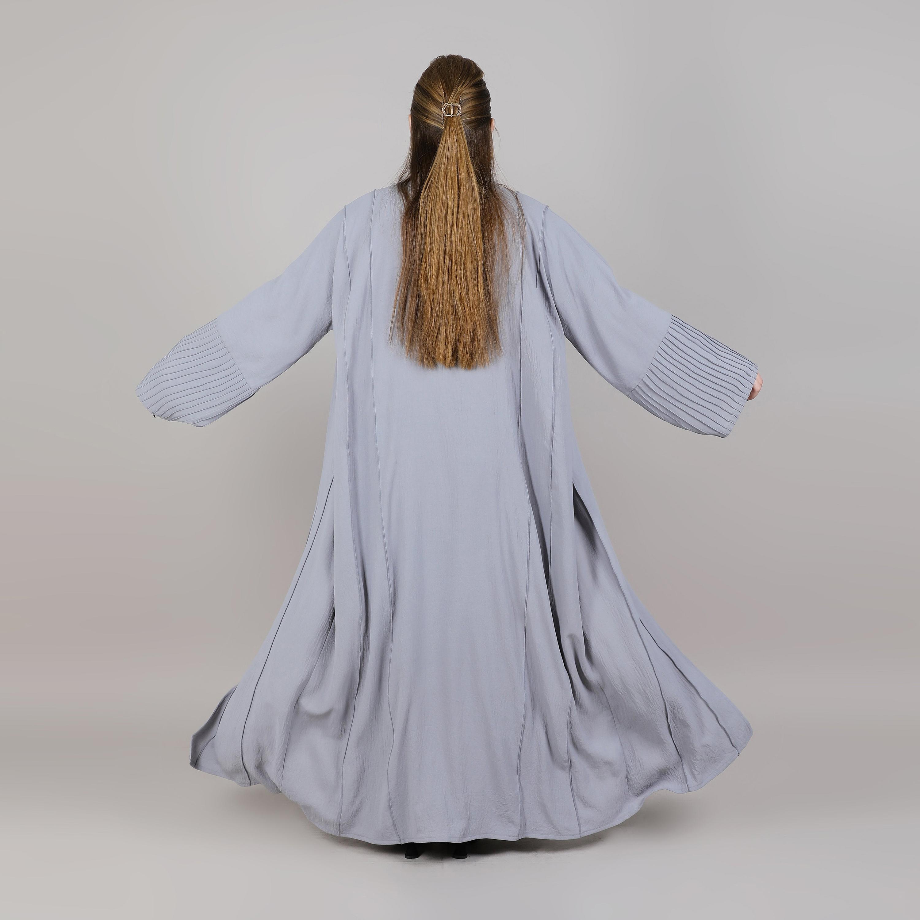 عباية نسائية مفتوحة بأكمام واسعة وتفاصيل طيات باللون الرمادي من إم سكوير فاشون-women-arabicclothing-abayas-image-4