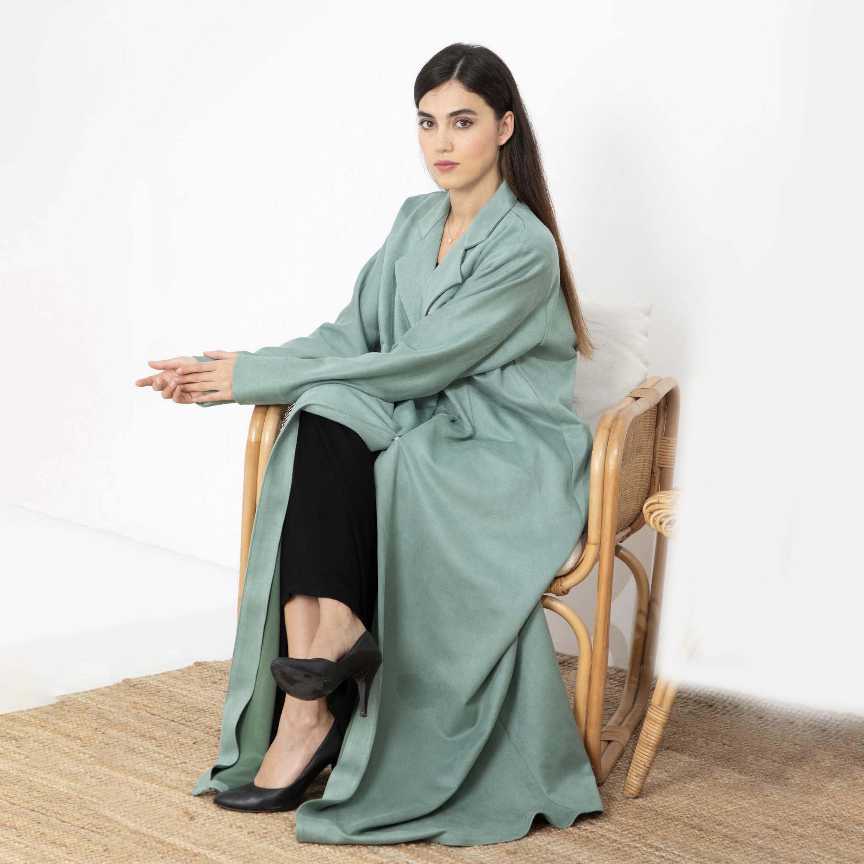 عباية نسائية من الجلد السويدي بياقة طية صدر مع حجاب من إم سكوير فاشون-women-arabicclothing-abayas-image-4