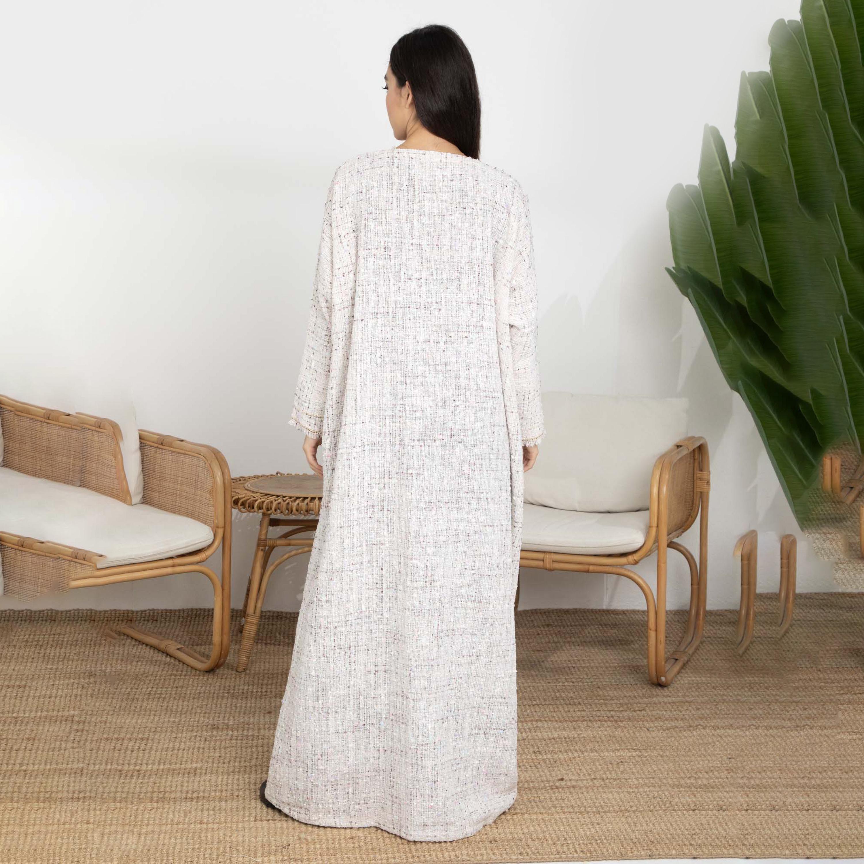 عباية نسائية من التويد باللون الأبيض مع حجاب من إم سكوير فاشون-women-arabicclothing-abayas-image-5
