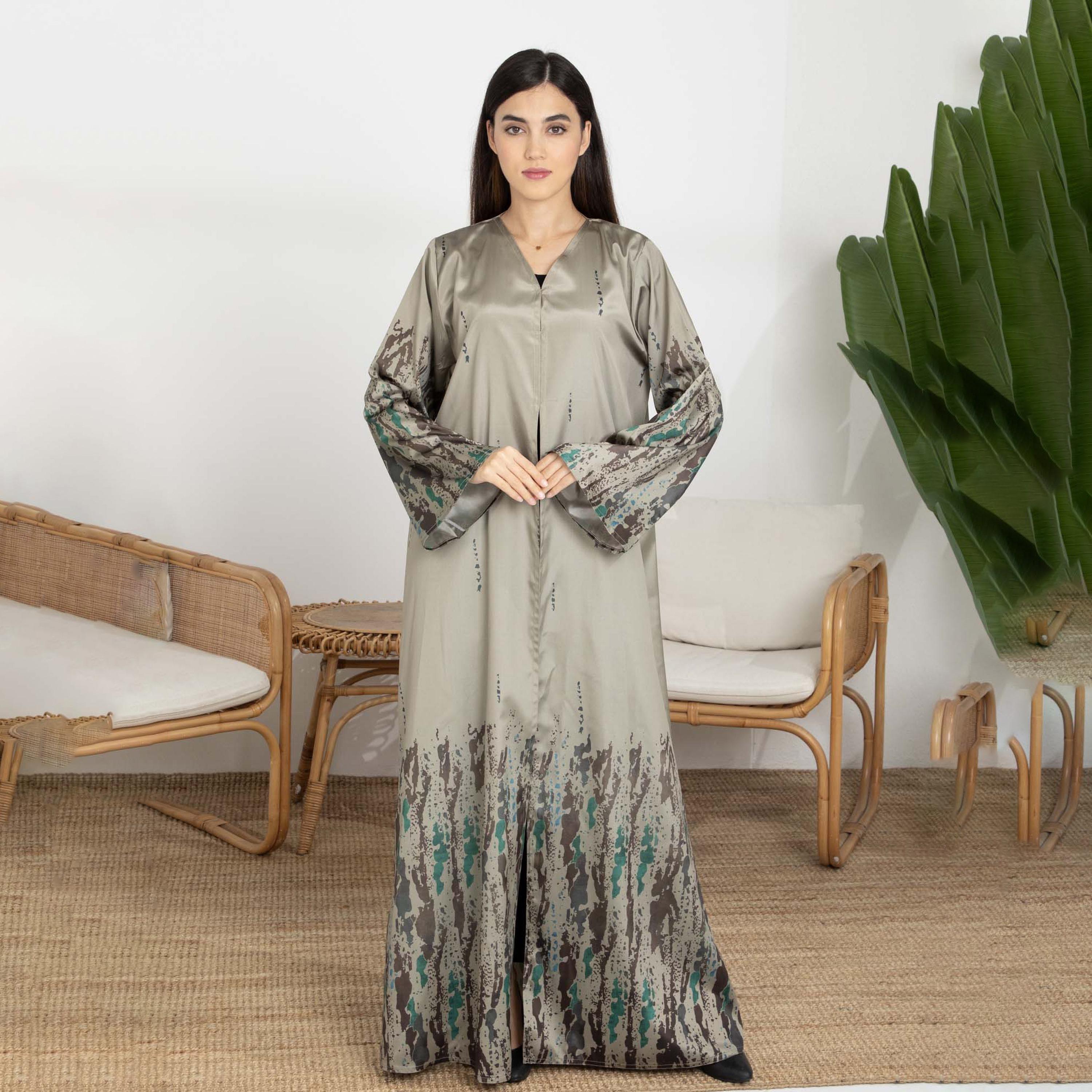 عباية نسائية من التفتا بأكمام واسعة وطبعة تجريدية باللون الأخضر مع حجاب من إم سكوير فاشون-women-arabicclothing-abayas-image-1