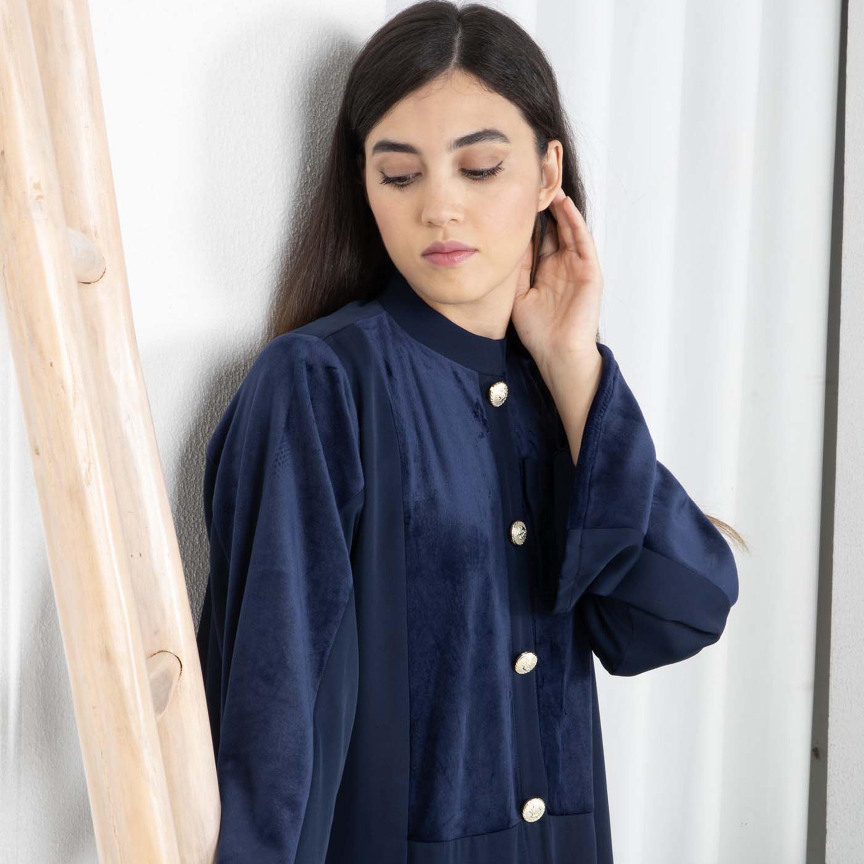 Msquare Fashion Colour Blocked Mandarin Collar Wide Sleeves Nida and Velvet Women's Abaya with Hijab-women-arabicclothing-abayas-image-2