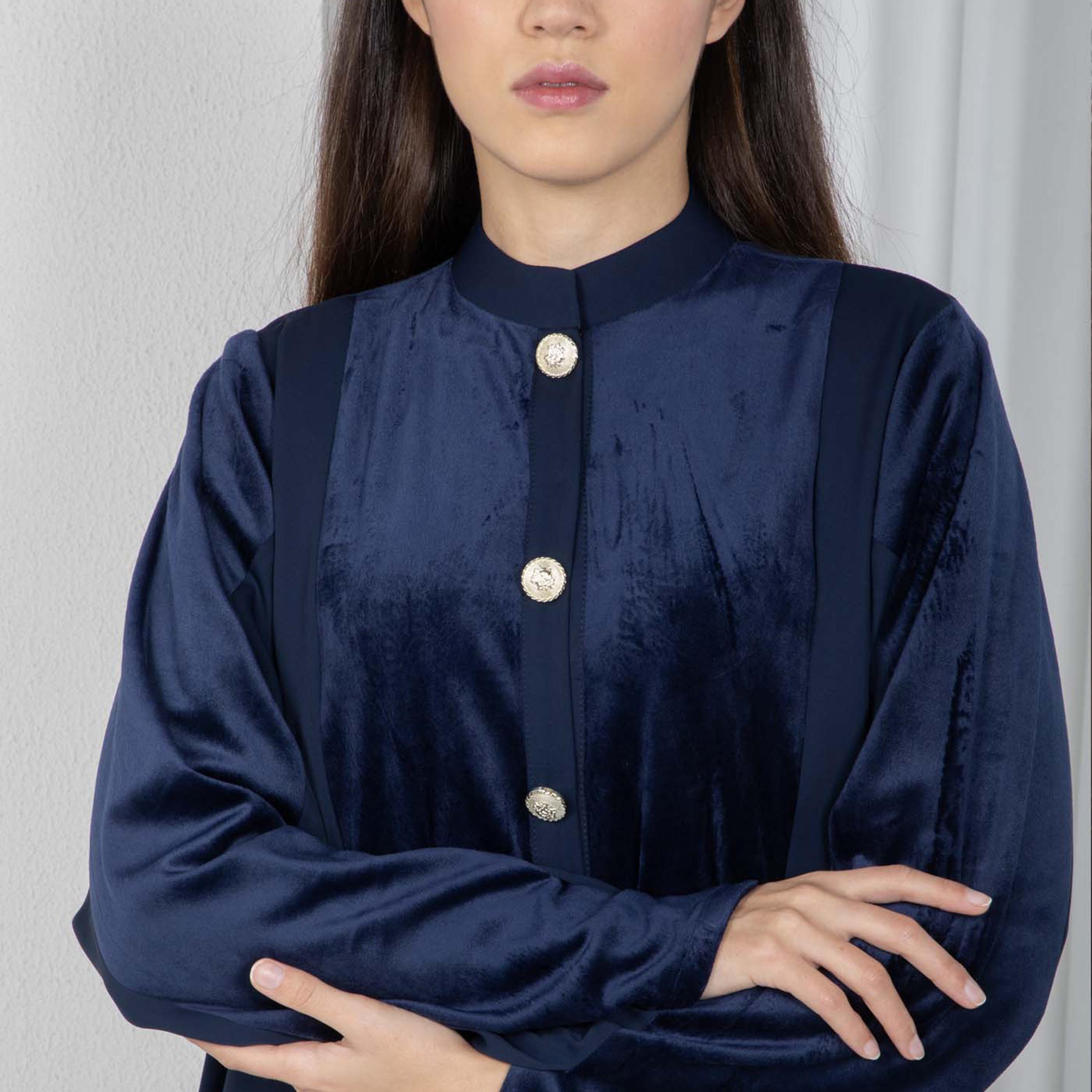 Msquare Fashion Colour Blocked Mandarin Collar Wide Sleeves Nida and Velvet Women's Abaya with Hijab-women-arabicclothing-abayas-image-3