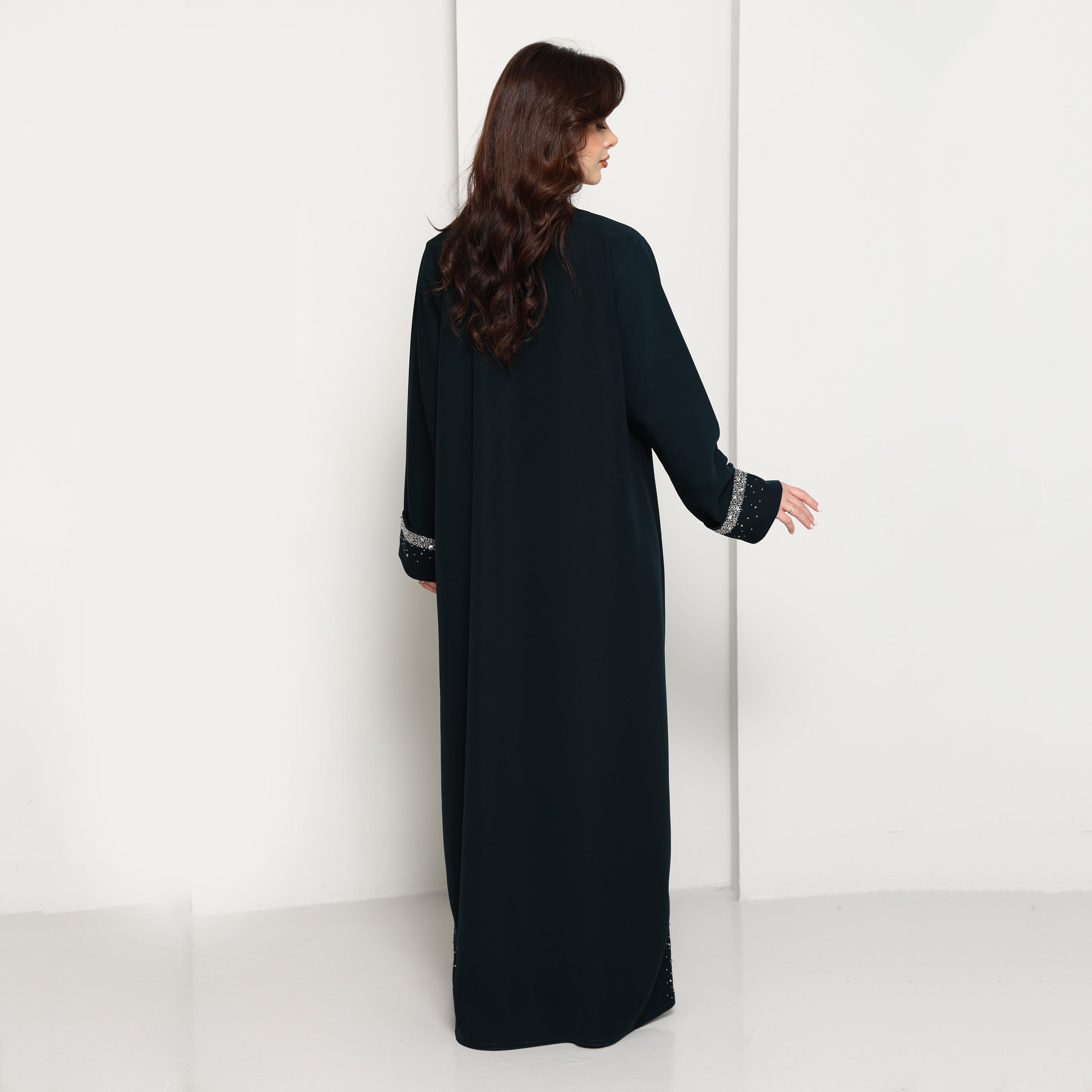 عباية نسائية من قماش "كريب" بخرز على الأساور والحواف بلون أخضر داكن من إم سكوير فاشن-women-arabicclothing-abayas-image-5