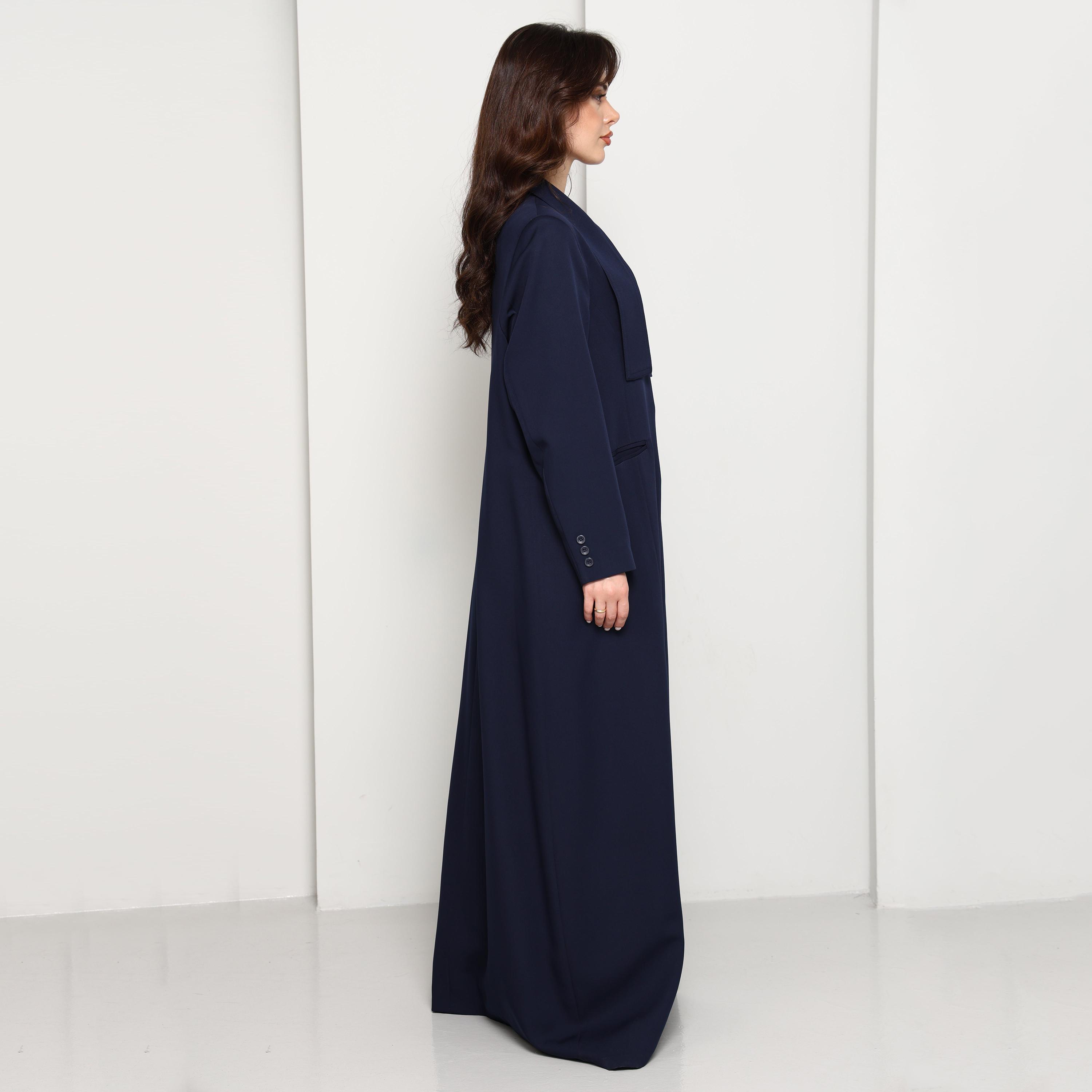 عباية نسائية بتصميم "معطف" من قماش "كريب" مع طرحة بلون كحلي من إم سكوير فاشن-women-arabicclothing-abayas-image-4