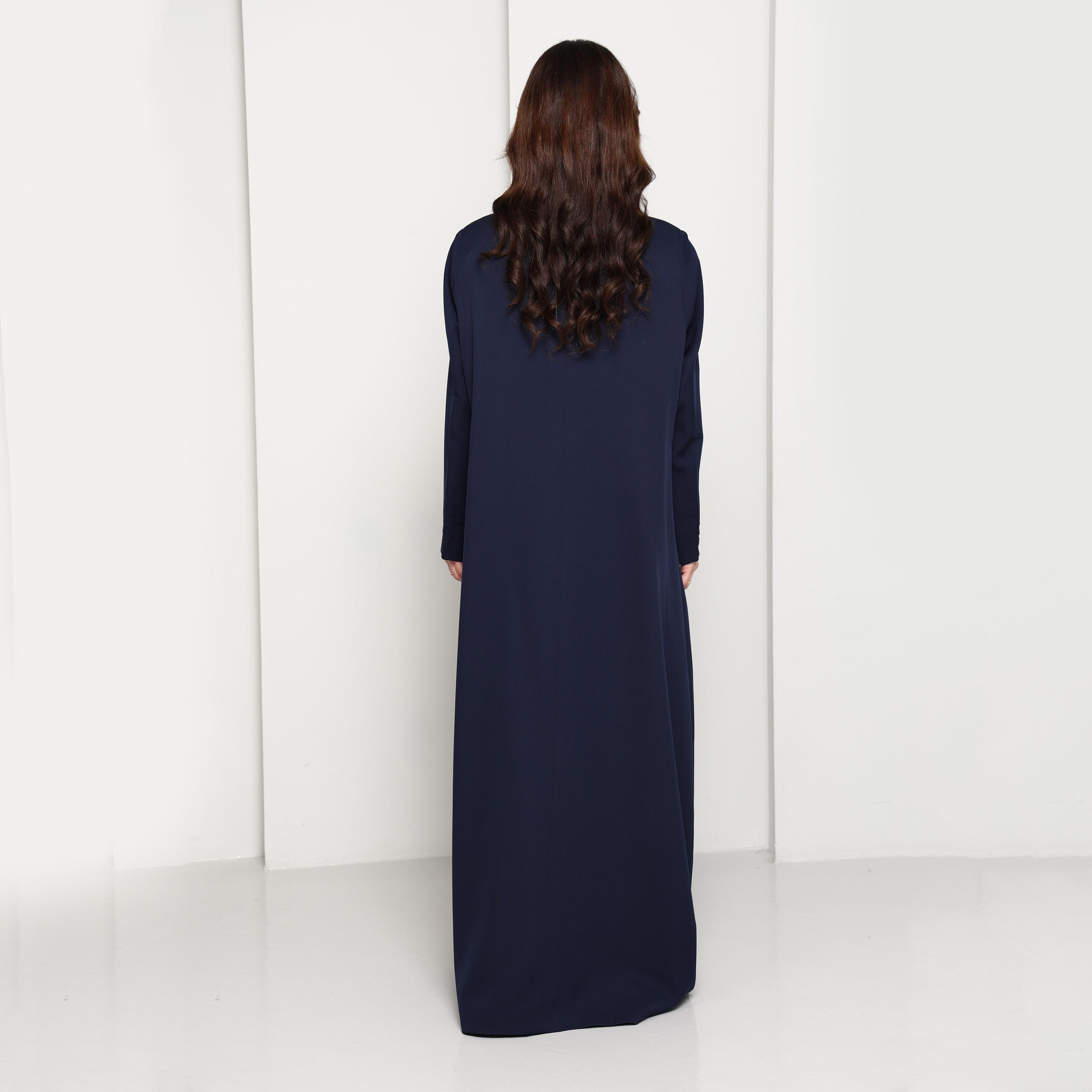 عباية نسائية بتصميم "معطف" من قماش "كريب" مع طرحة بلون كحلي من إم سكوير فاشن-women-arabicclothing-abayas-image-5