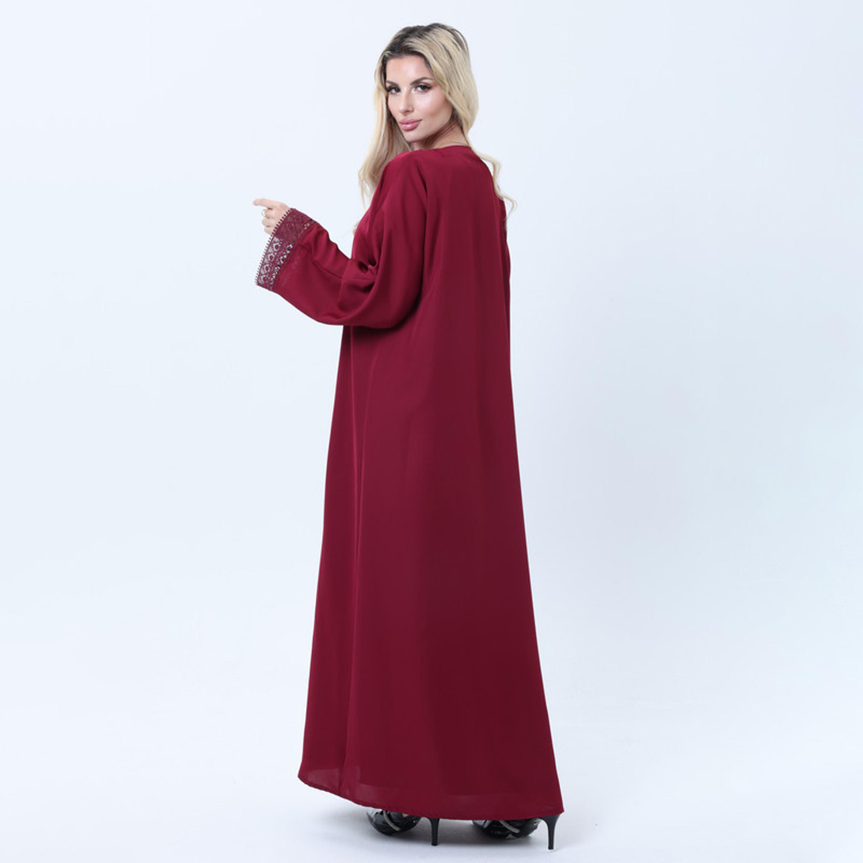 طقم عباءة نسائية من قماش نيدا بتفاصيل دانتيل باللون العنابي من إمسكوير فاشون-women-arabicclothing-abayas-image-5