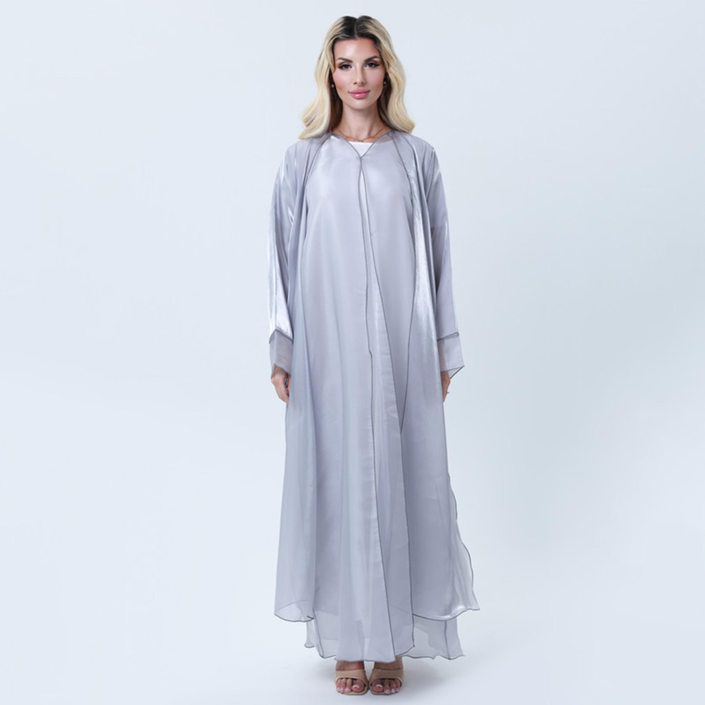 طقم عباءة نسائية من قماش الأورجانزا باللون الرمادي من إمسكوير فاشون-women-arabicclothing-abayas-image-1