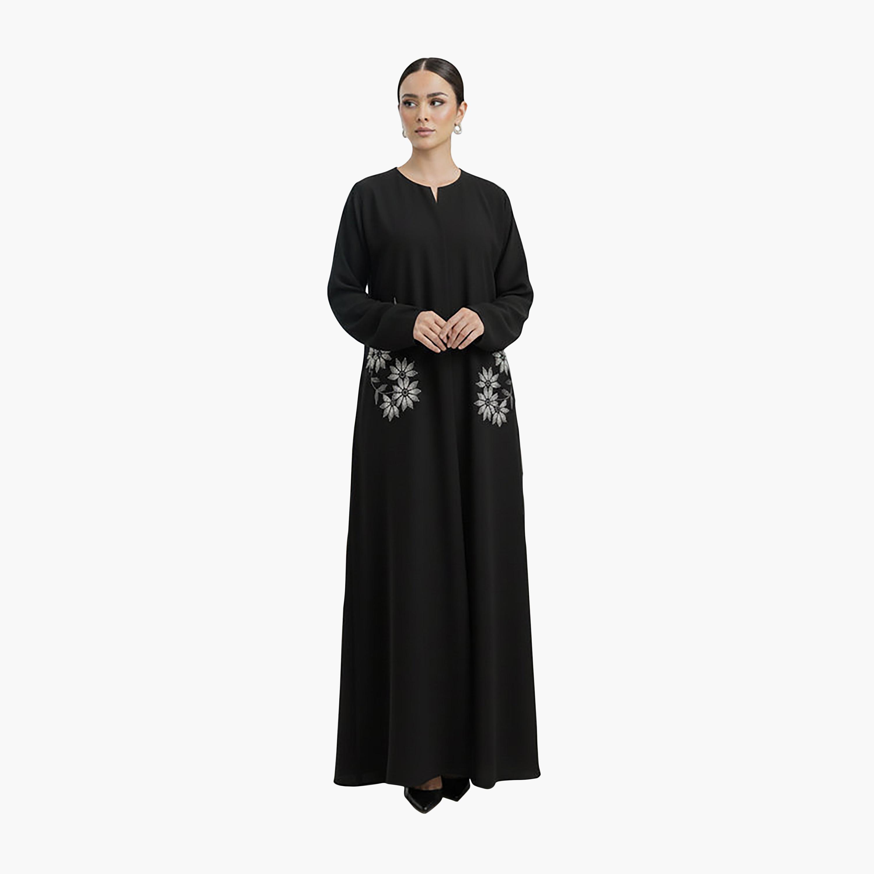 عباية نسائية باللون الأسود مطرزة بالزهور من قماش نيدا من إم سكوير فاشون-women-arabicclothing-abayas-image-1