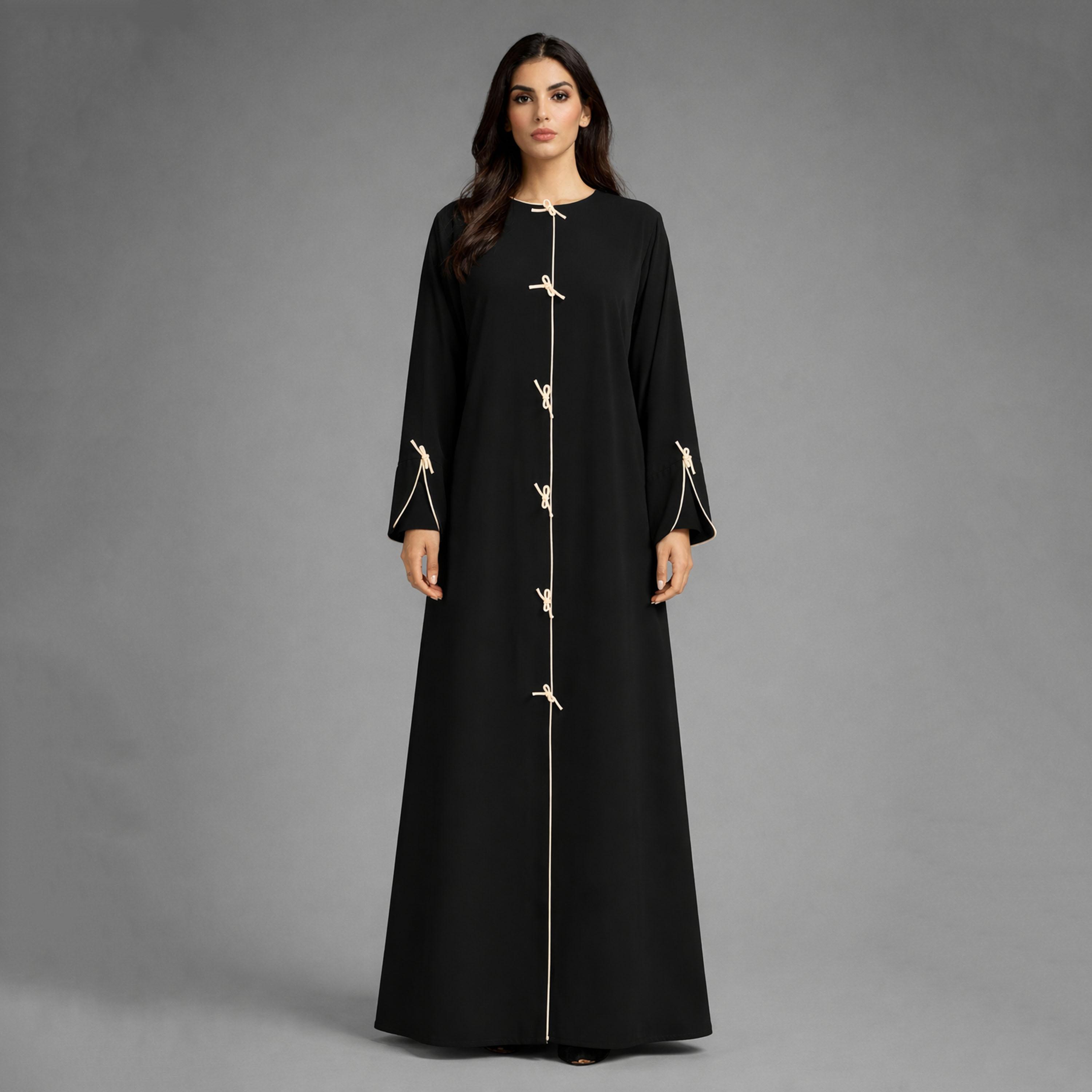 عباية نسائية من قماش "ندا" بتفاصيل خياطة متباينة وعقدة ربط من إم سكوير فاشن-women-arabicclothing-abayas-image-1