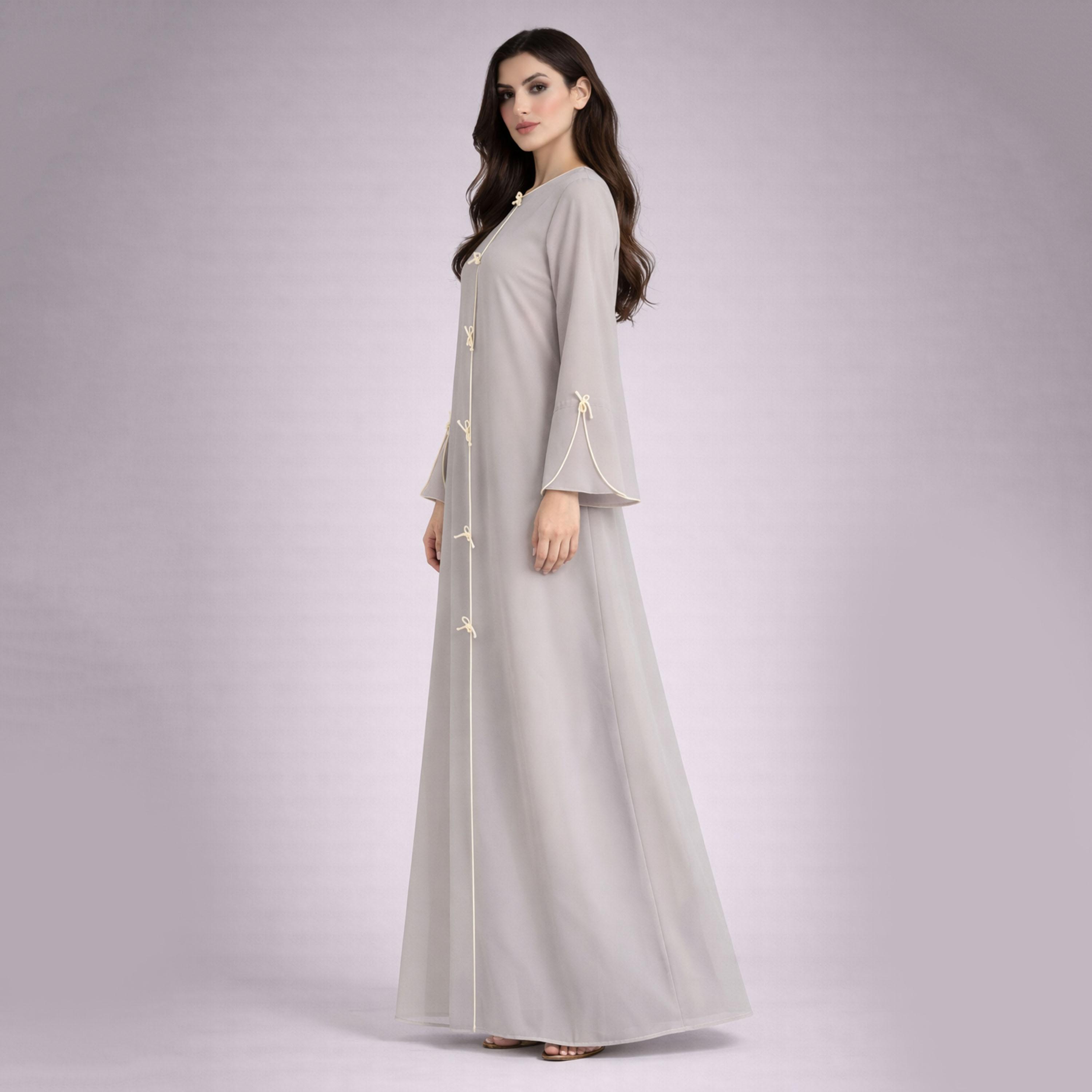 عباية نسائية من قماش "ندا" بتفاصيل خياطة متباينة وعقدة ربط من إم سكوير فاشن-women-arabicclothing-abayas-image-3