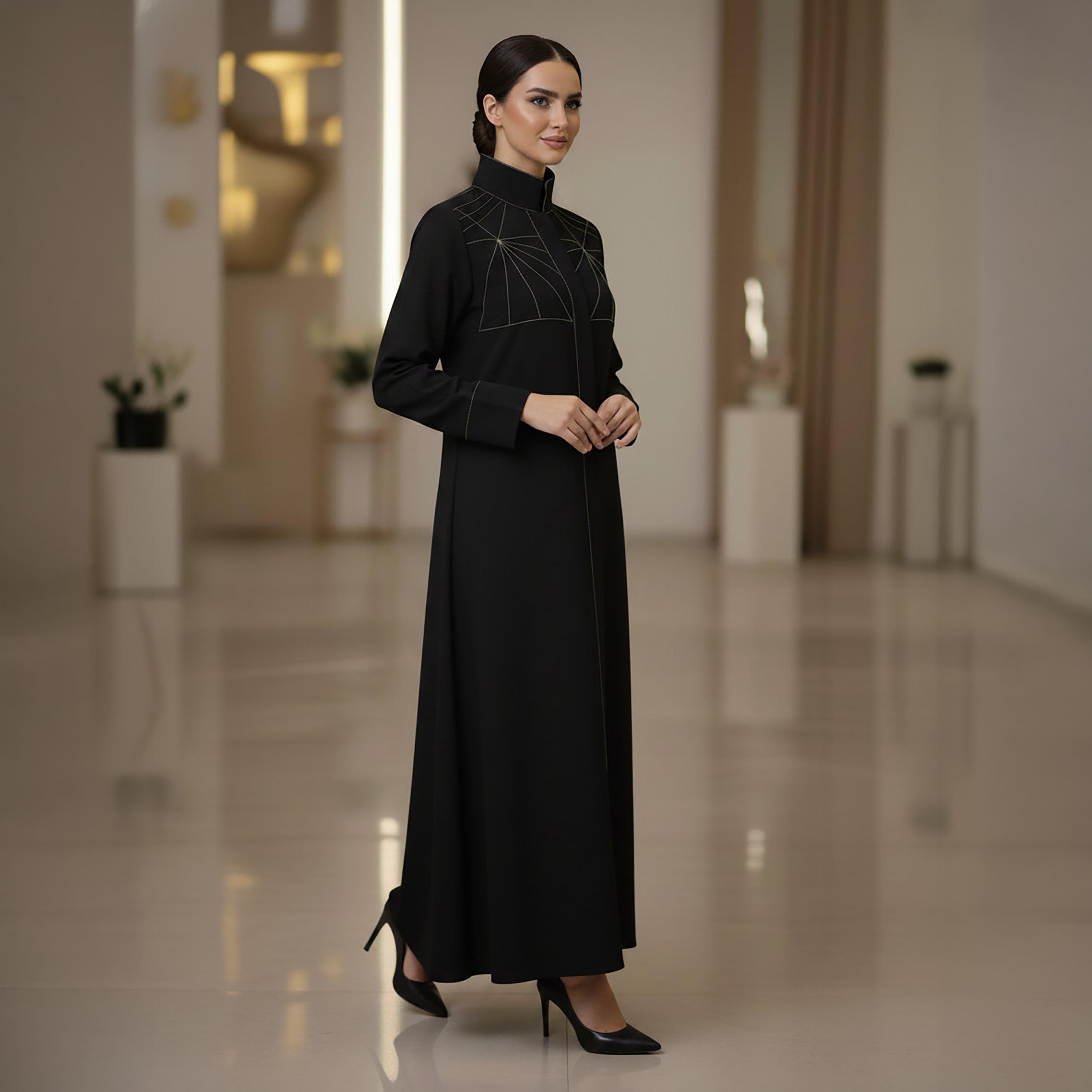 عباءة رسمية "كوبرا كريب" بياقة ماندارين وتطريز غرز متباينة للنساء من إم سكوير فاشن-women-arabicclothing-abayas-image-3