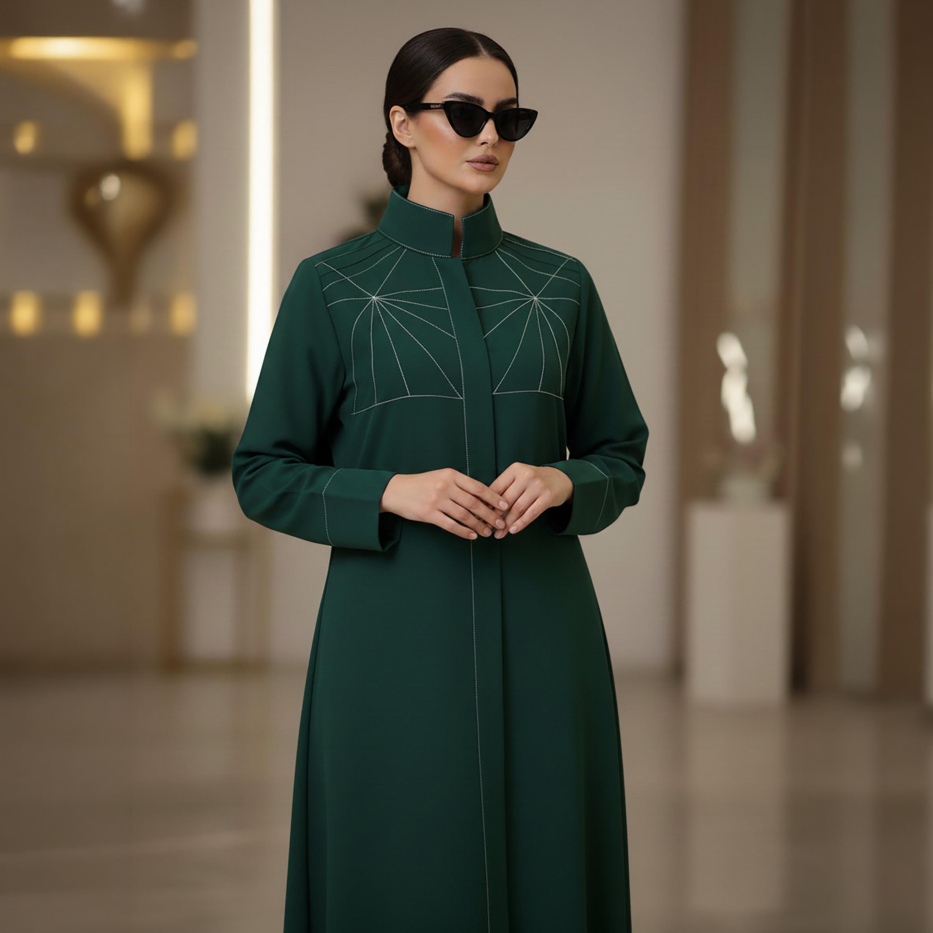 عباءة رسمية "كوبرا كريب" بياقة ماندارين وتطريز غرز متباينة للنساء من إم سكوير فاشن-women-arabicclothing-abayas-image-2