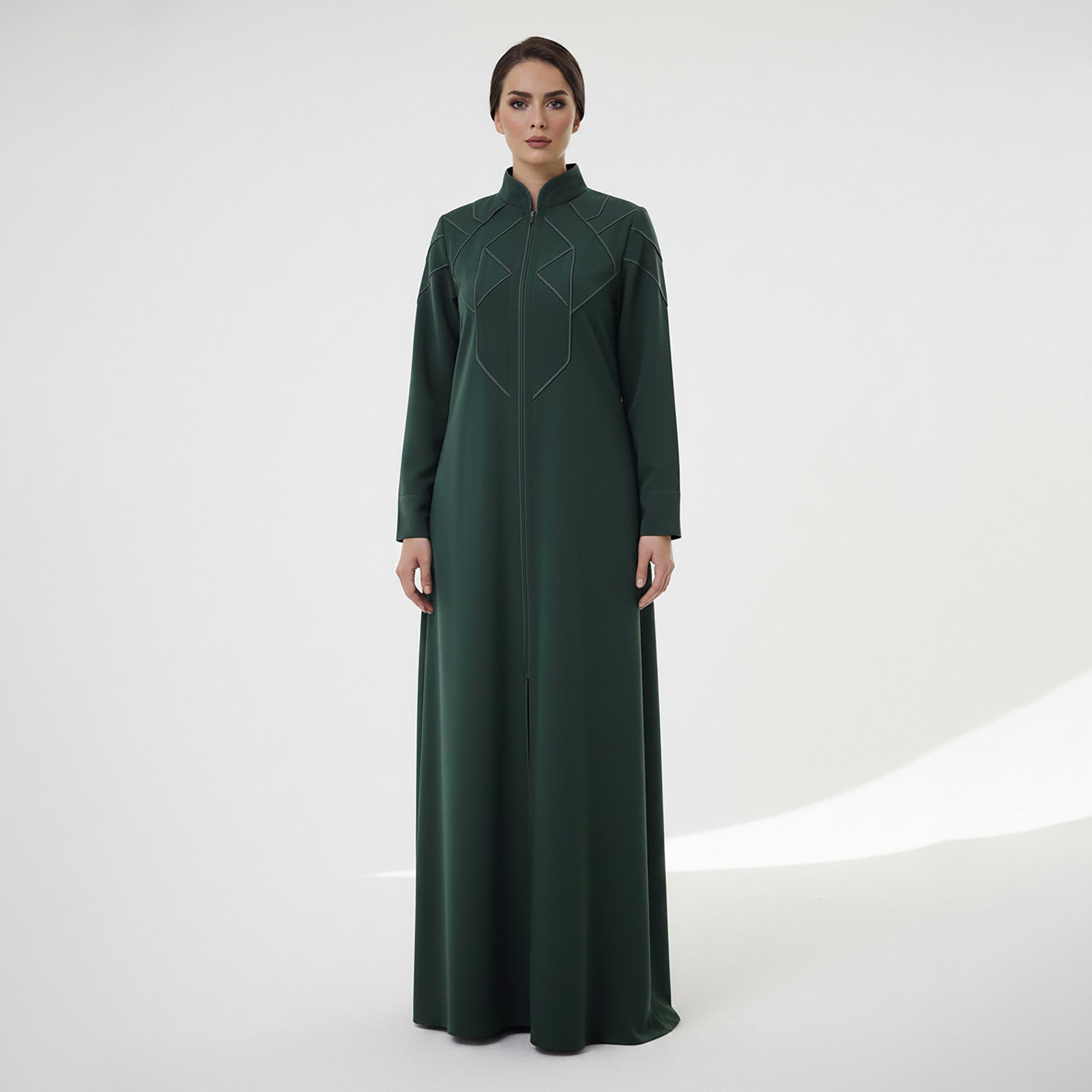 عباءة "كوبرا كريب" بياقة ماندارين وتطريز غرز متباينة للنساء من إم سكوير فاشن-women-arabicclothing-abayas-image-1