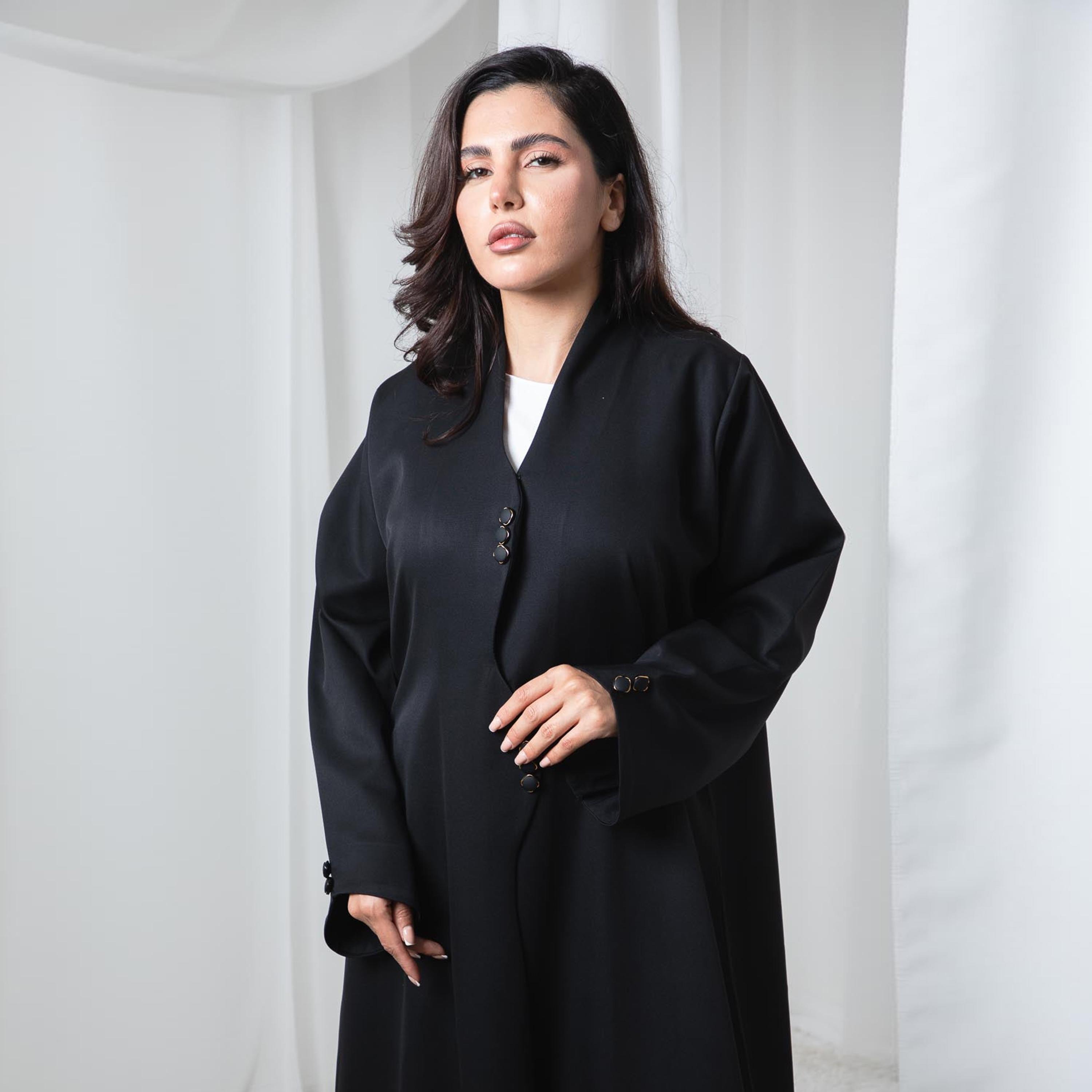 عباية نسائية مفتوحة من الأمام أنيقة من الكريب بتفاصيل أزرار باللون الأسود من إم سكوير فاشون-women-arabicclothing-abayas-image-2