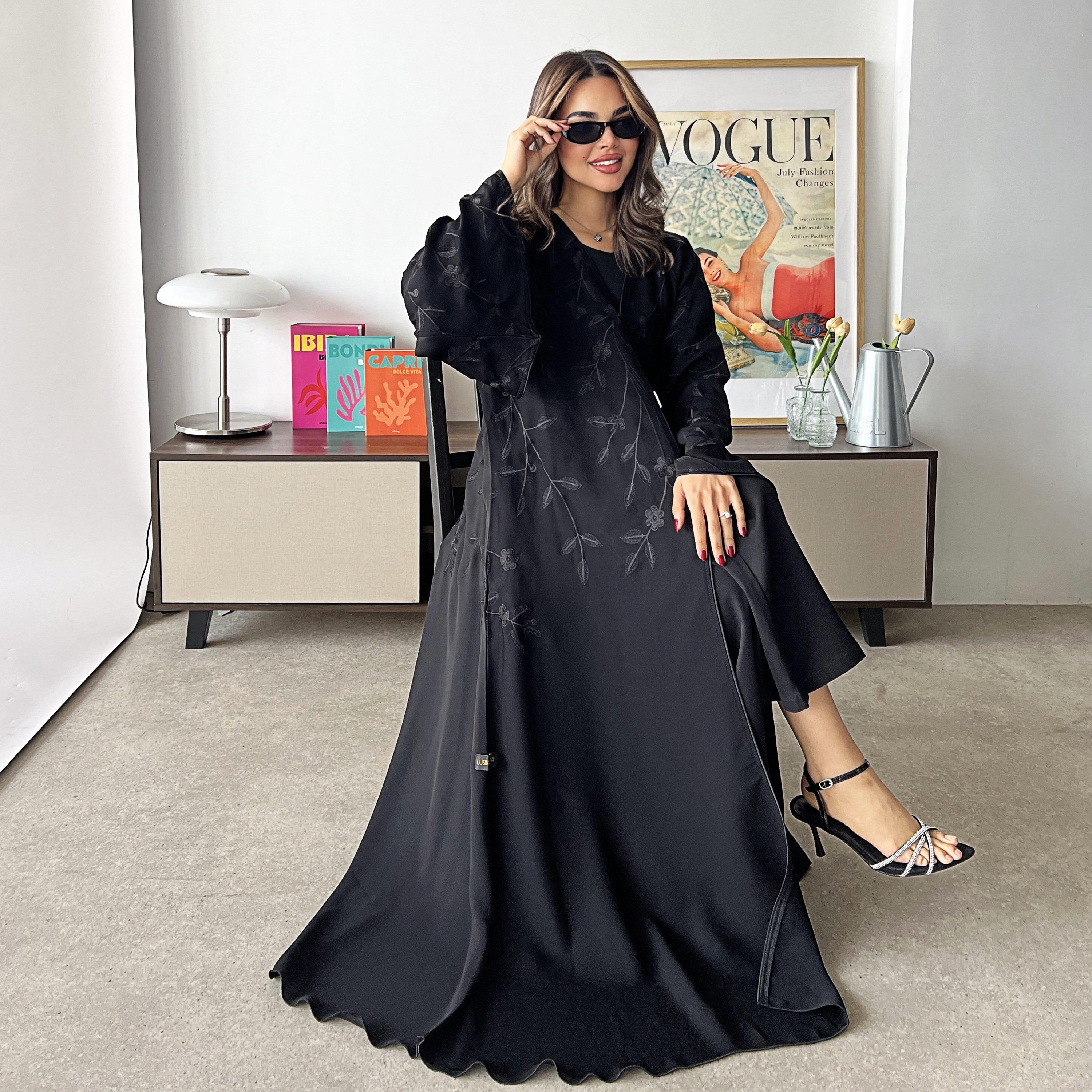 Lusin Abaya Black Flared Sleeves Floral Embroidered Crepe Women's Abaya with Hijab-women-arabicclothing-abayas-image-5