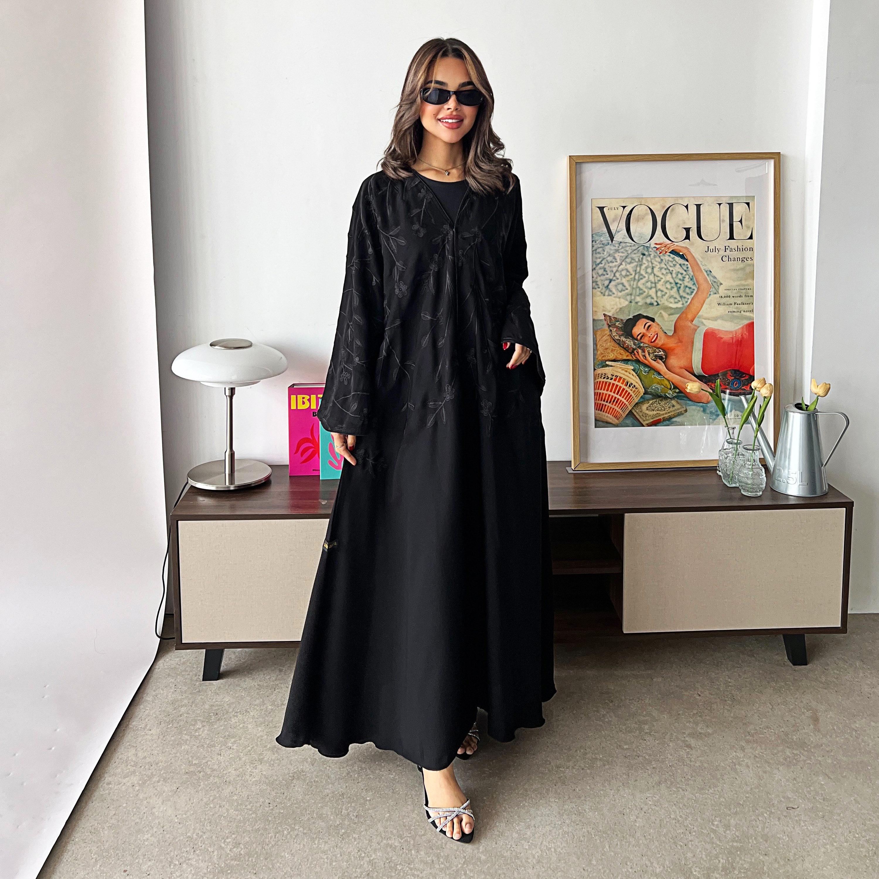 Lusin Abaya Black Flared Sleeves Floral Embroidered Crepe Women's Abaya with Hijab-women-arabicclothing-abayas-image-7