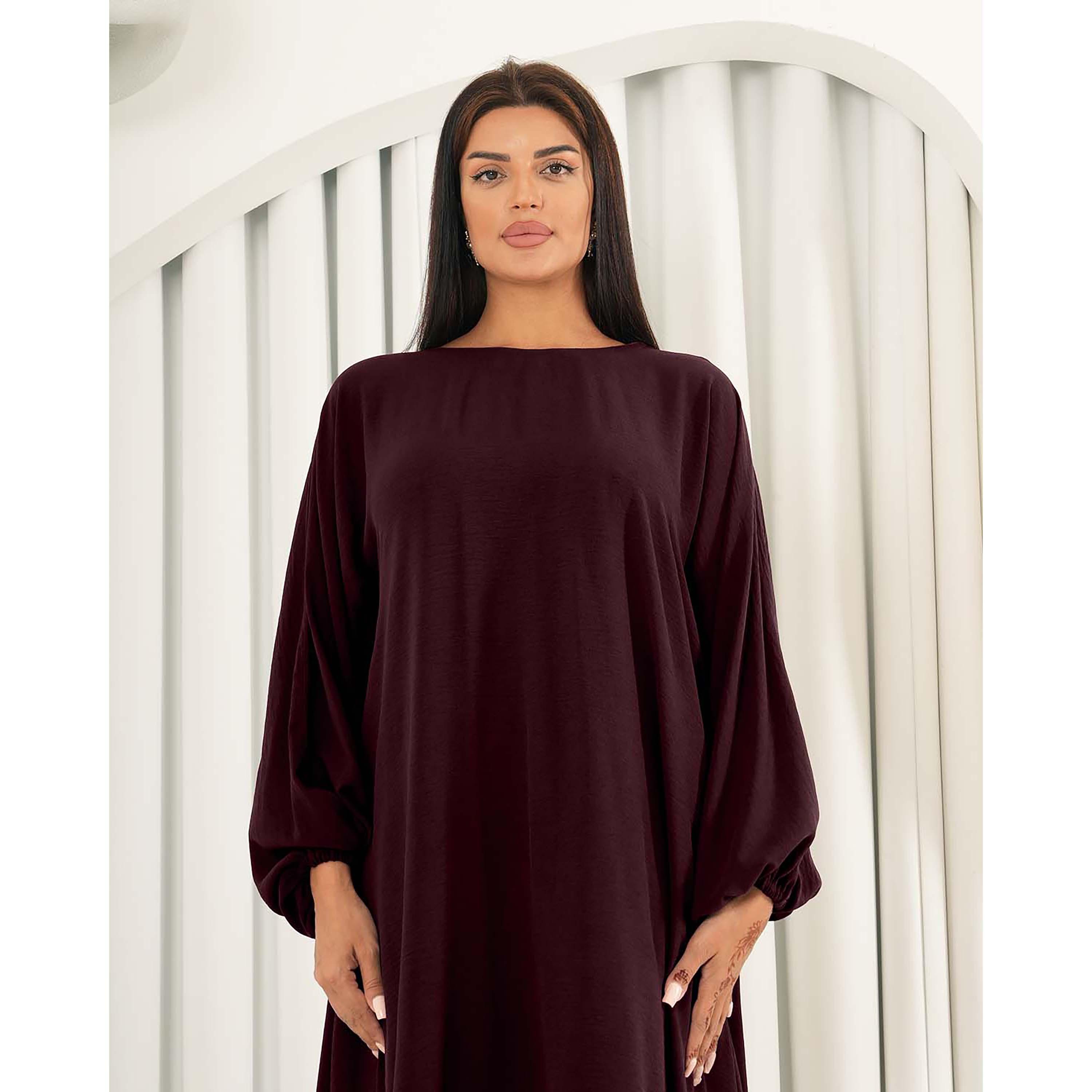 طقم نسائي من قطعتين من الكريب نيدا بأكمام منفوخة ورقبة قارب من نخبة-women-arabicclothing-abayainner-image-2