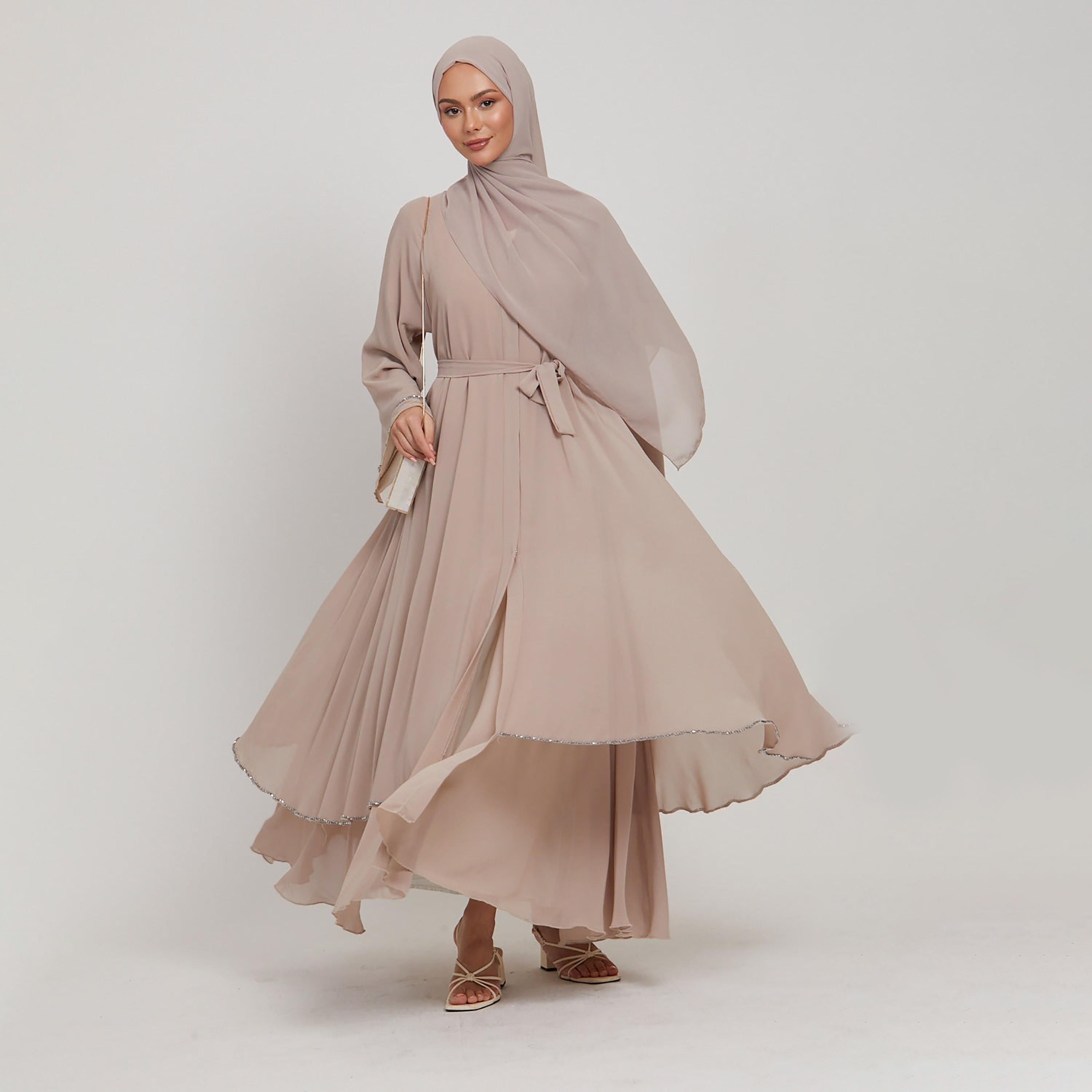 عباية نسائية بأكمام واسعة ذات طبقات بلون بيج مع حجاب من نخبه-women-arabicclothing-abayas-image-3