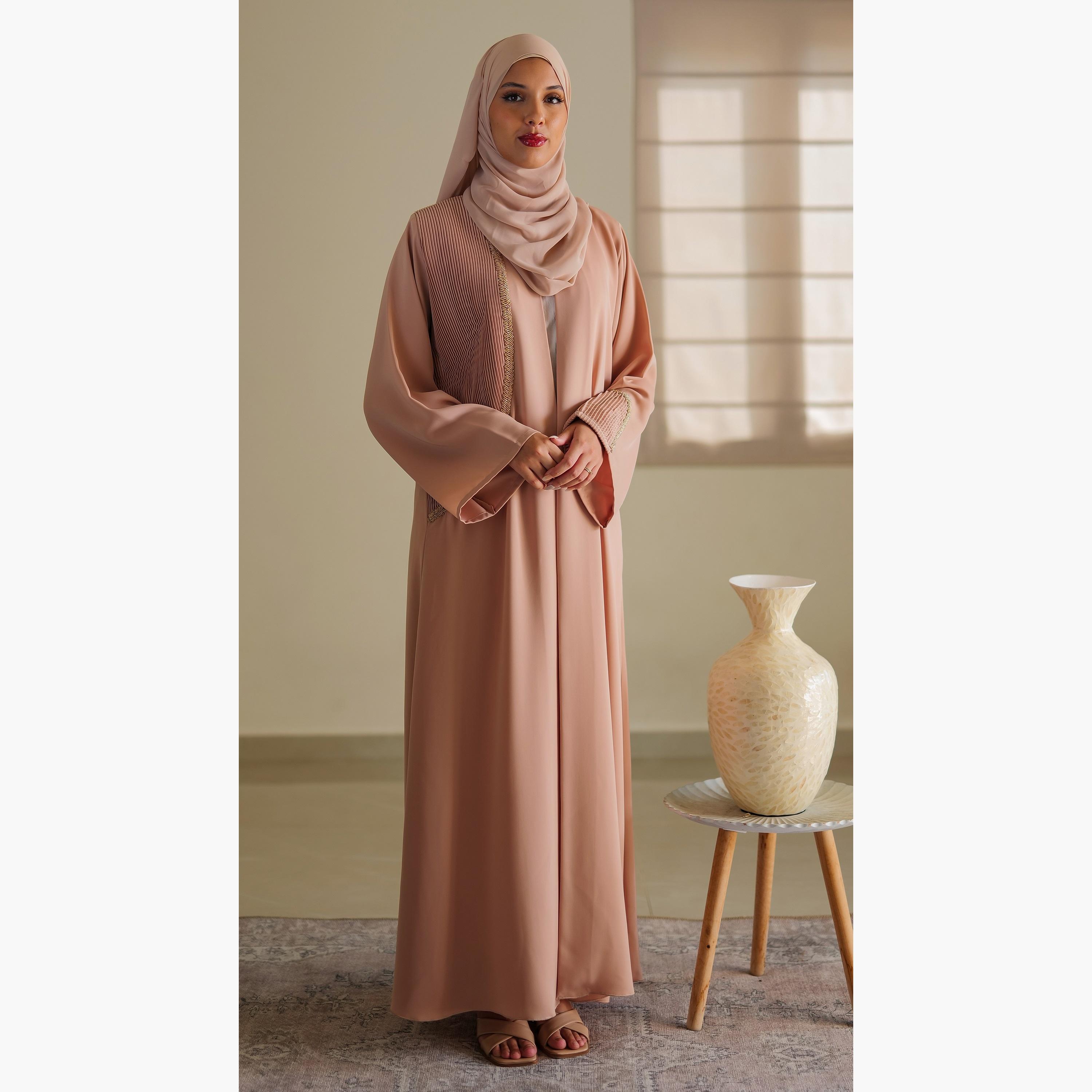 نخبه عباية مع حجاب بطيات ومطرزة ومزينة بالكريستال-women-arabicclothing-abayas-image-1