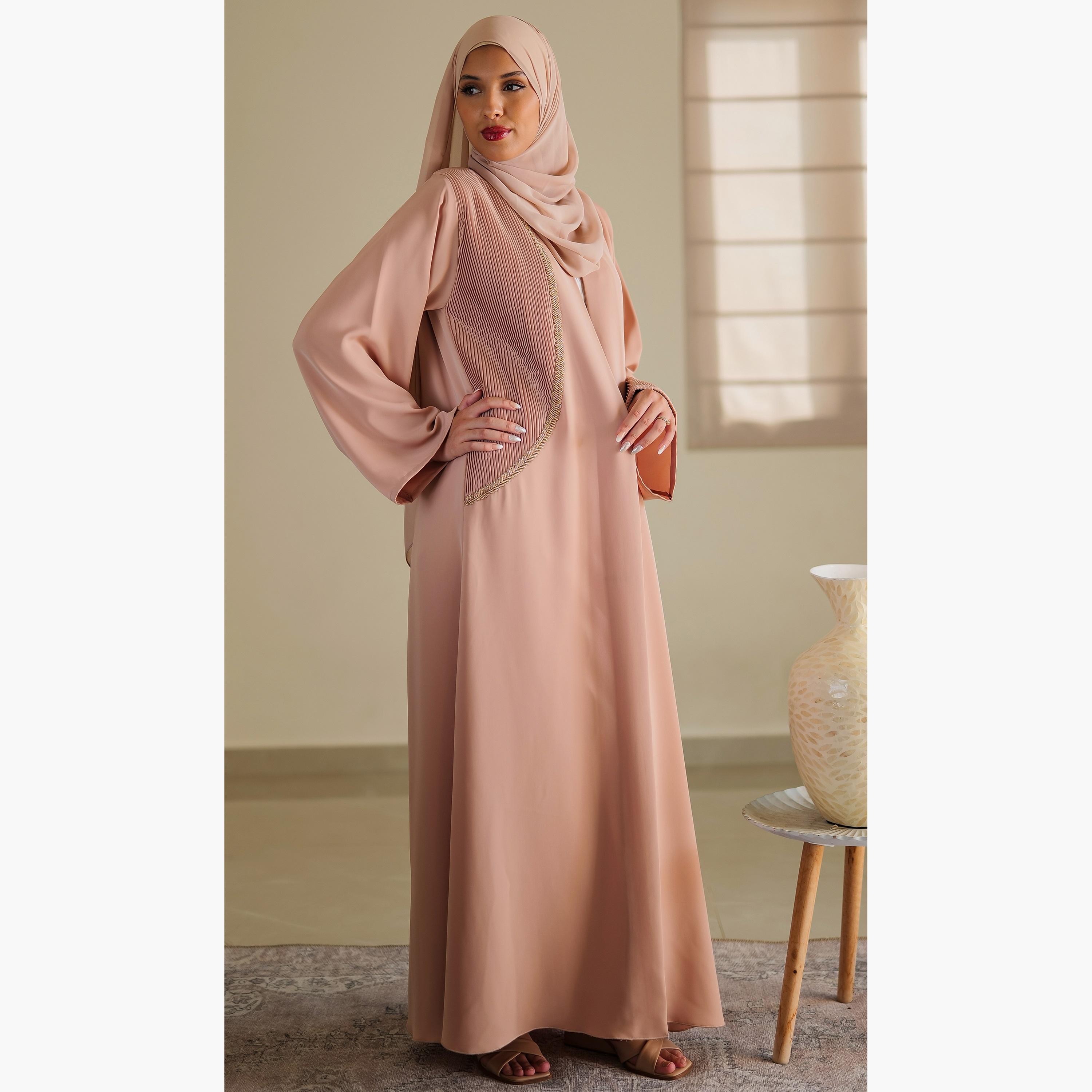 نخبه عباية مع حجاب بطيات ومطرزة ومزينة بالكريستال-women-arabicclothing-abayas-image-3