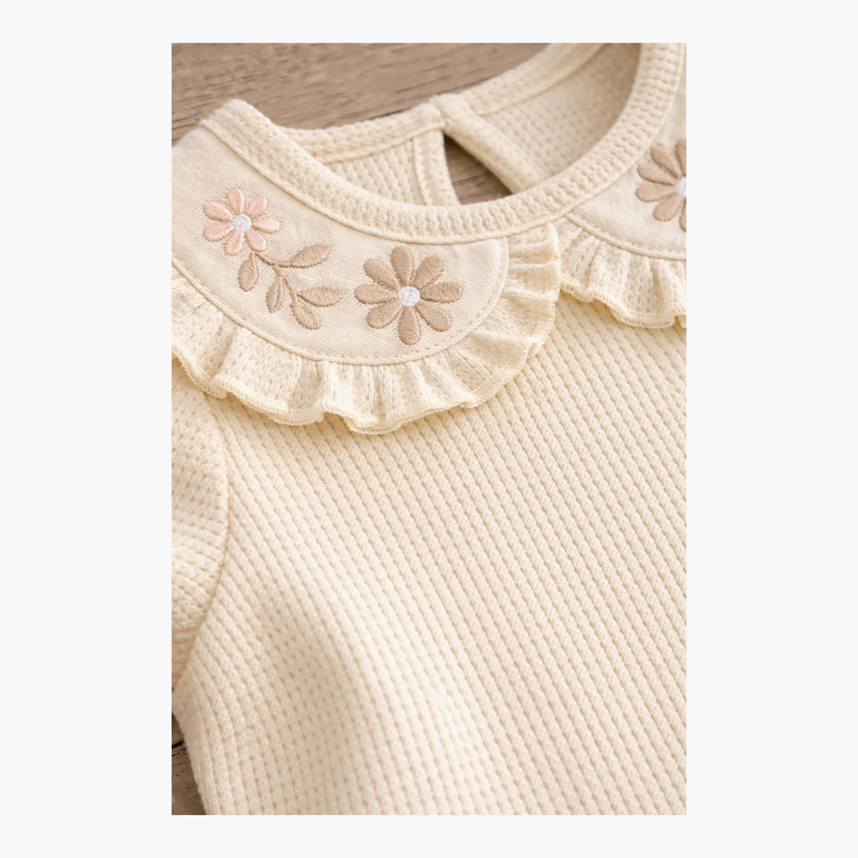 طقم بلوزة "أشعة الشمس" بياقة كشكشة وشورت قماش وافل من ديركجي-baby-girls-clothing-setsandcoords-image-6